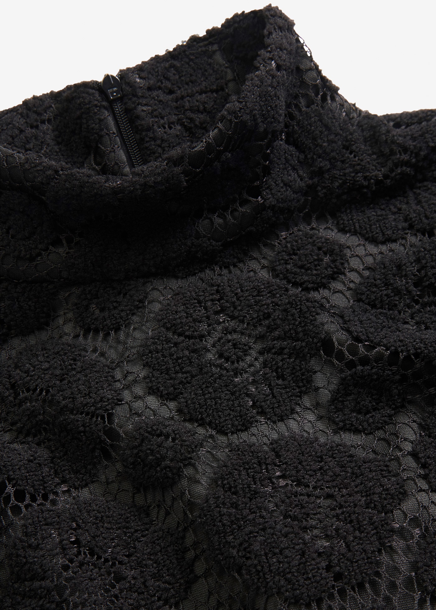 bonprix Minikleid »Minikleid aus Spitze« festlicher Stil, aus Polyester, A-Linie Passform, mit Stehkragen
