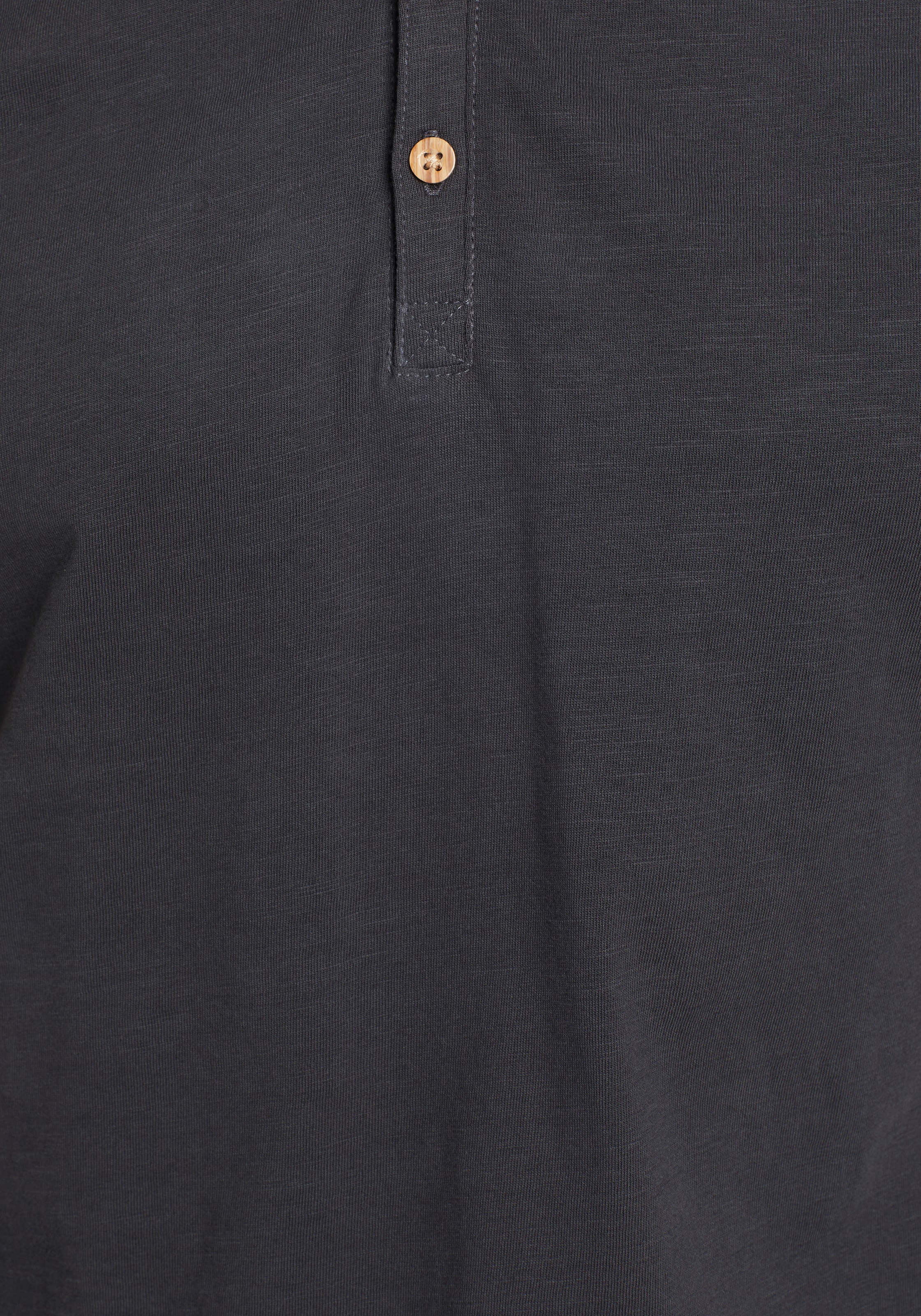 Bruno Banani T-Shirt, Mit geknöpften V-Ausschnitt