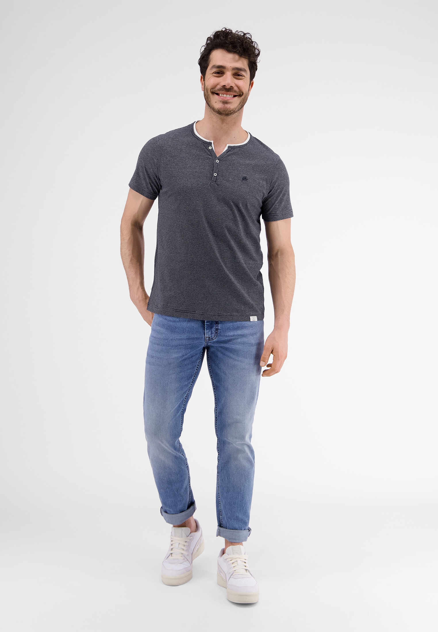 LERROS T-Shirt »LERROS Serafino mit Finelinerstreifen, washed«