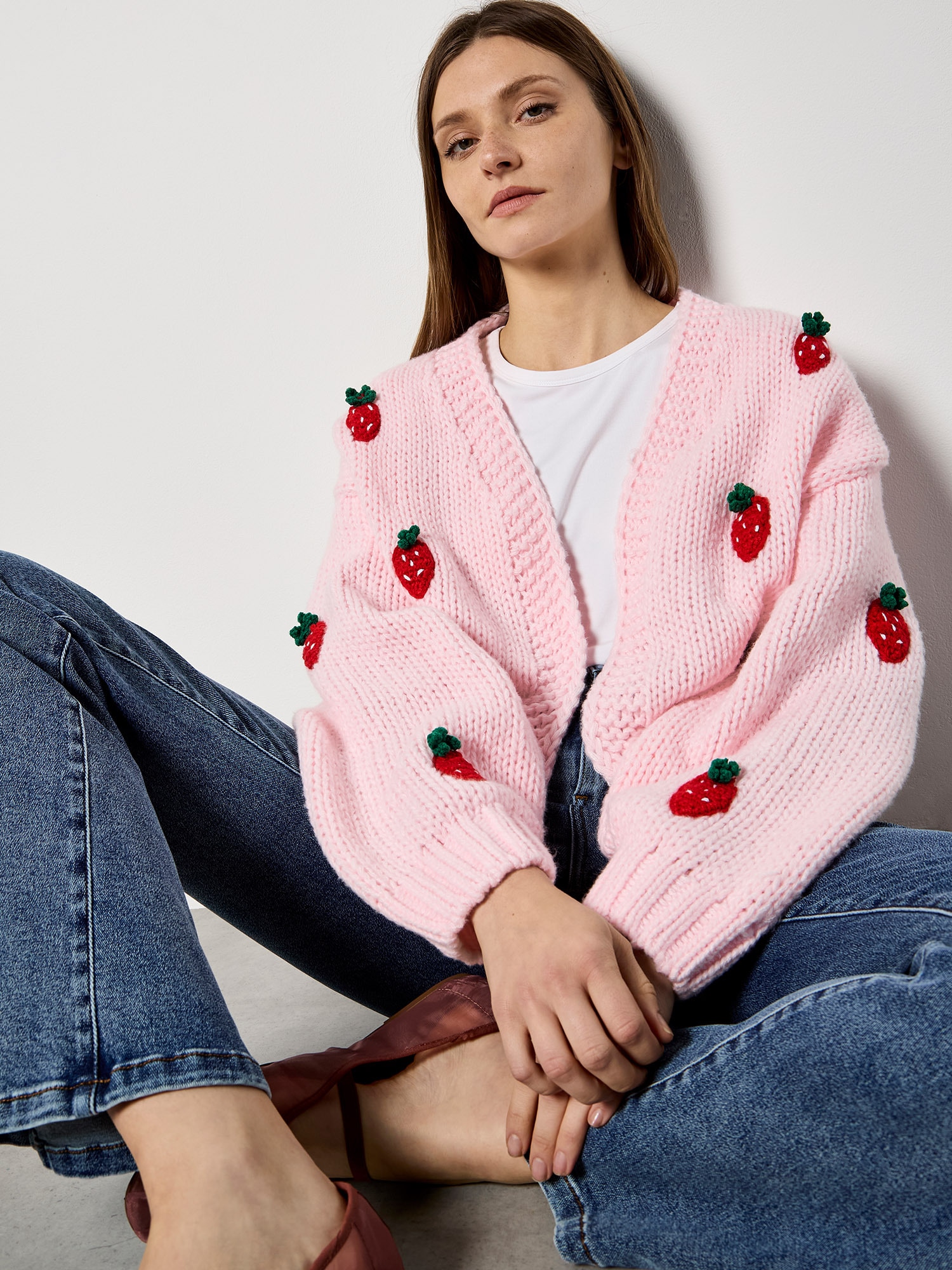 Apricot Cardigan »Grobe Strickjacke« mit Erdbeerstickerei