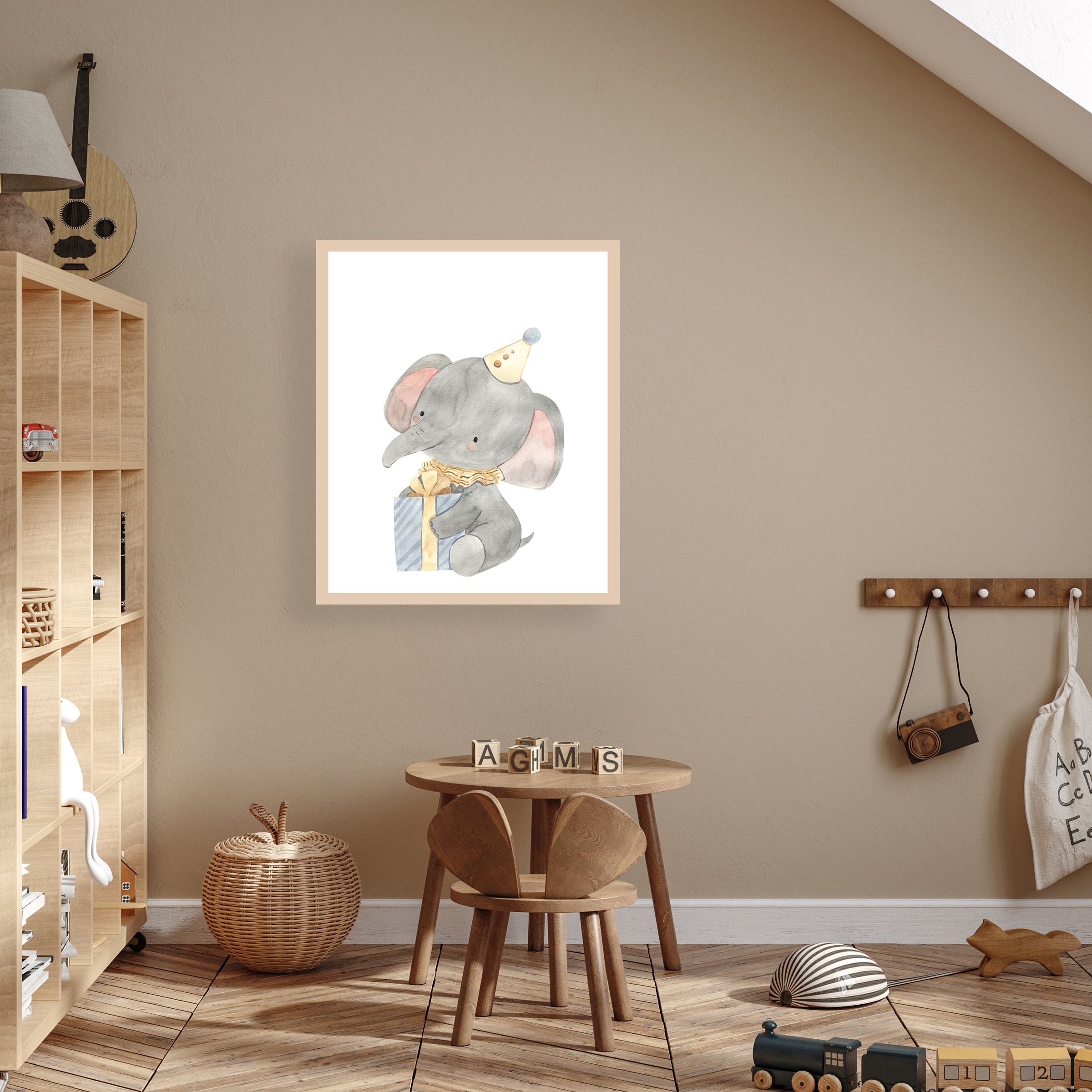 Lüttenhütt Bild mit Rahmen »oder Poster, Elefant mit Geschenk und Partyhut«, Elefant-Elefanten Bilder-Elephant-Fantasy-Tiere, (1 St.), HD Premium Druck