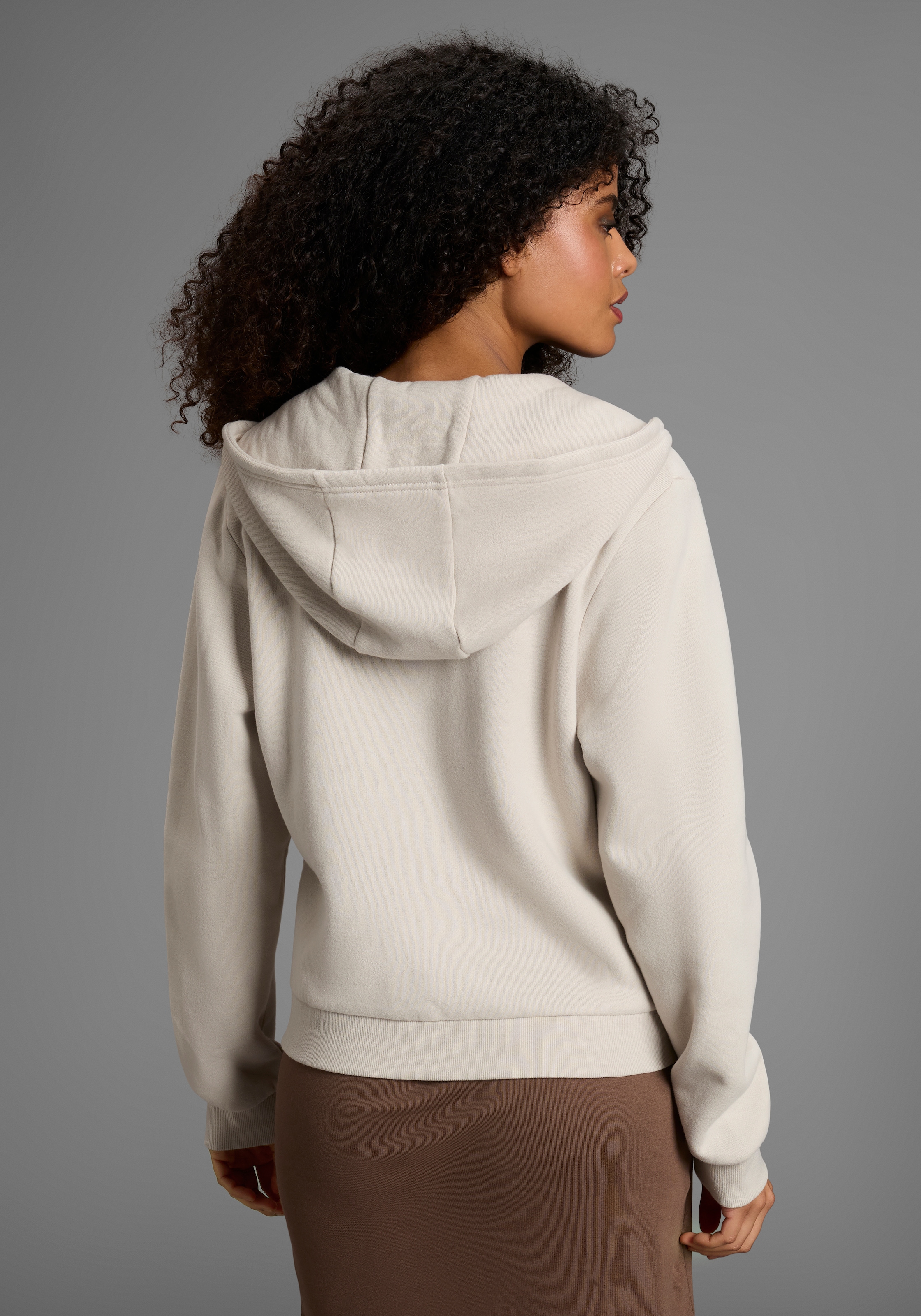 DELMAO Kapuzensweatjacke mit Reißverschluss, Kapuze & Kängurutasche