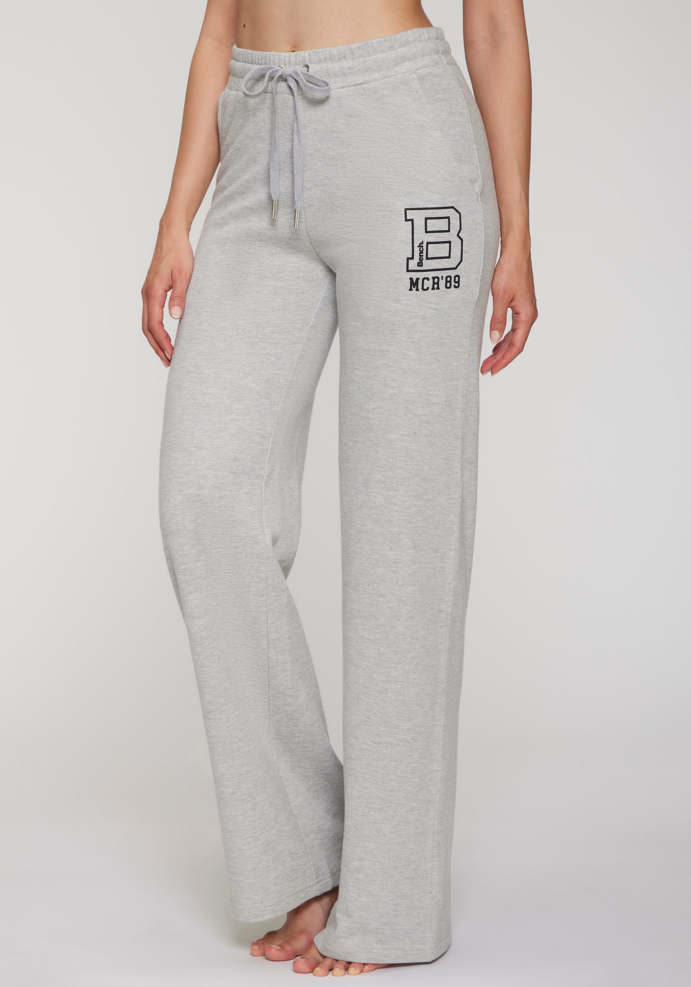 Bench. Loungewear Jogginghose  extra weit, innen leicht angeraut, Loungewear