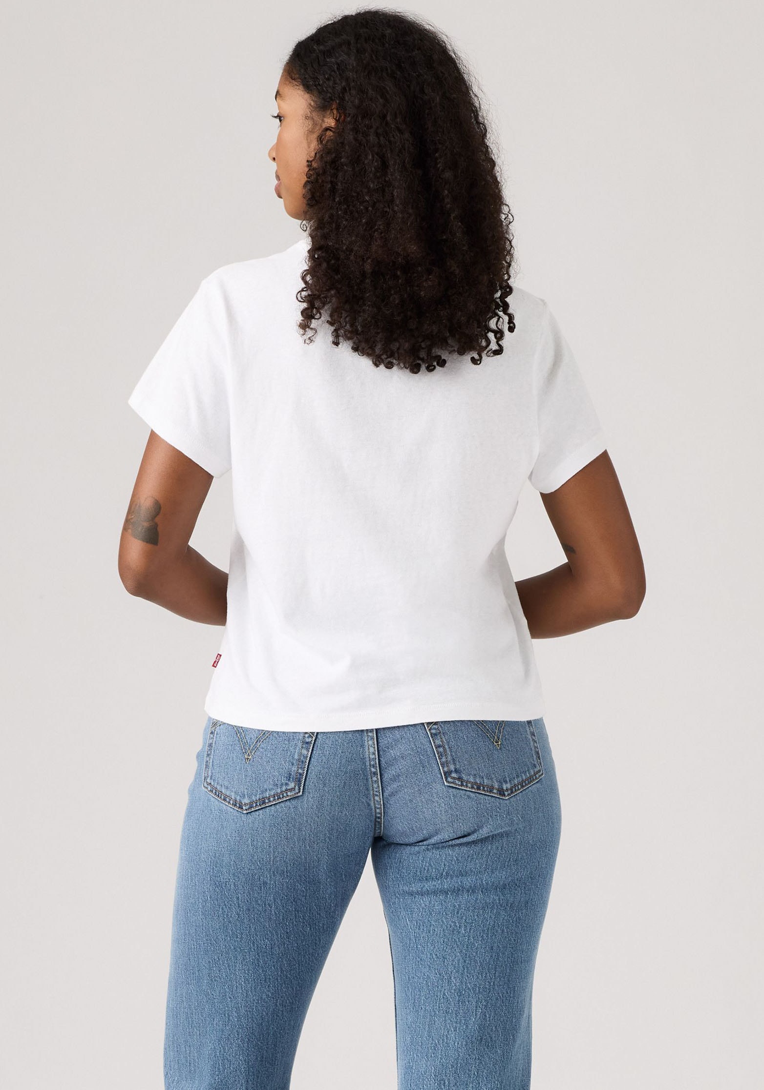 Levi's® T-Shirt »GRAPHIC CLASSIC T«, Glitzerne Applikation