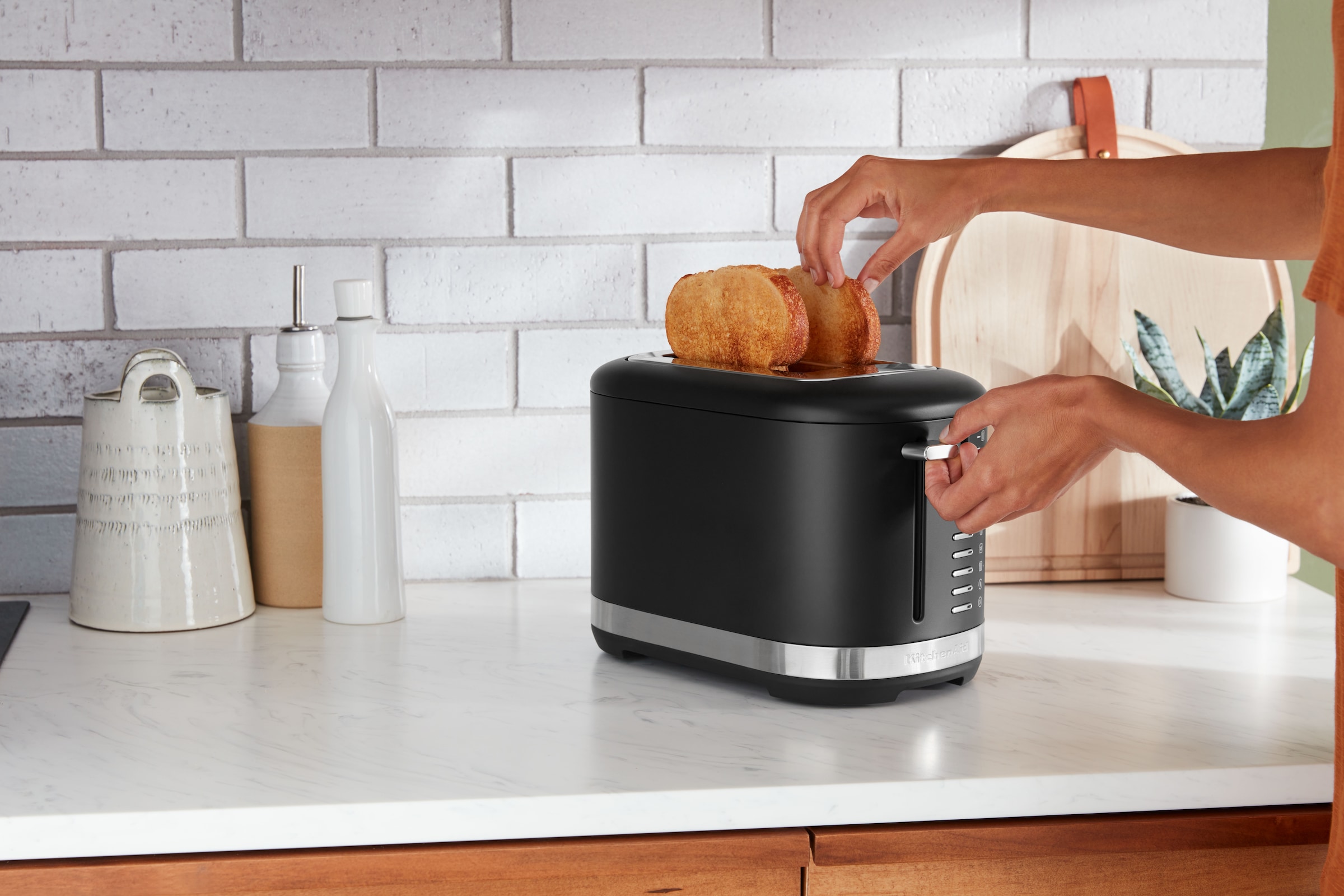 KitchenAid Toaster »5KMT2109EAC matt schwarz«, 2 Schlitze, 980 W