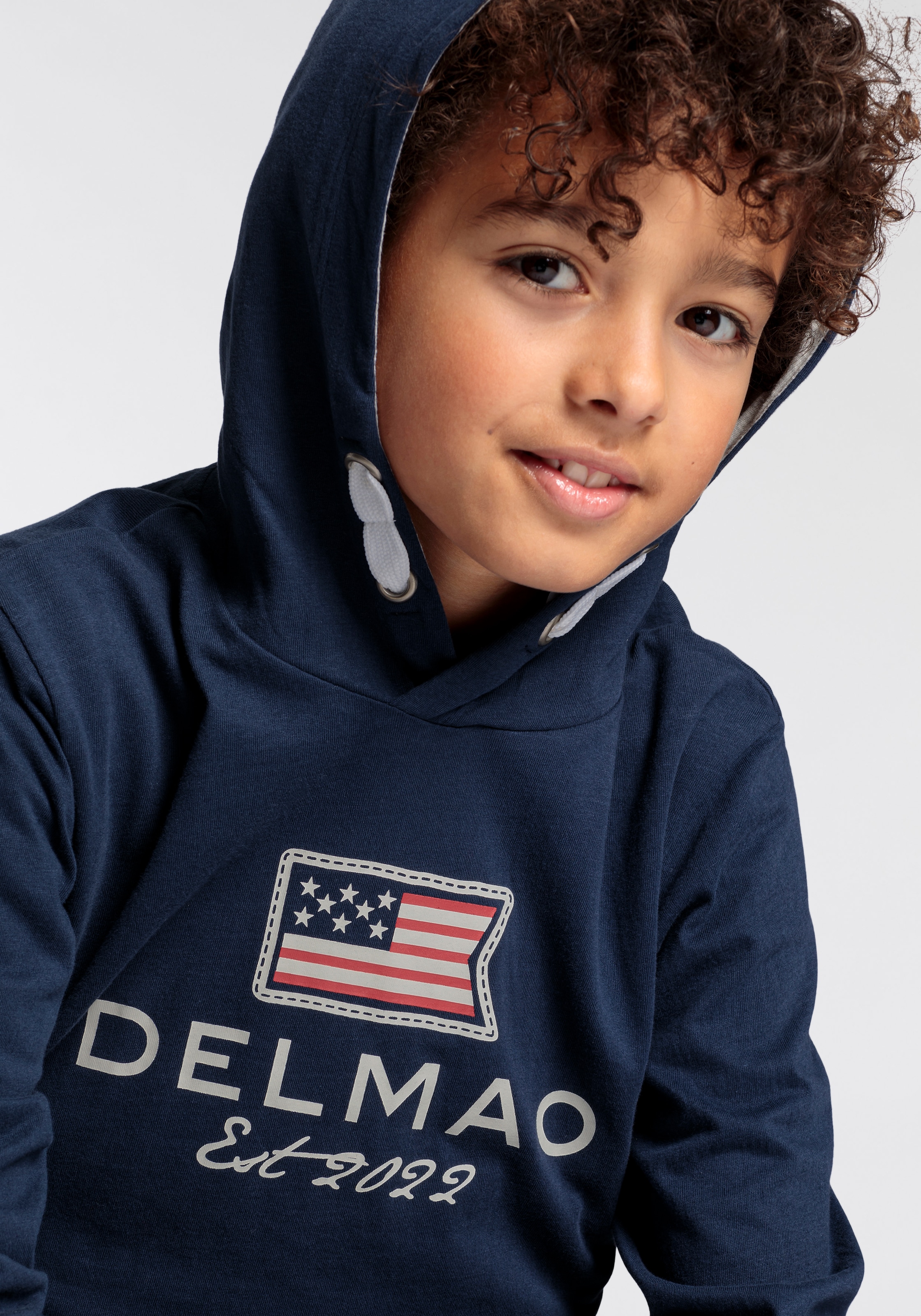 DELMAO Kapuzenshirt »für Jungen«, Langarm, Basic-Passform, bedruckt, aus Baumwolle