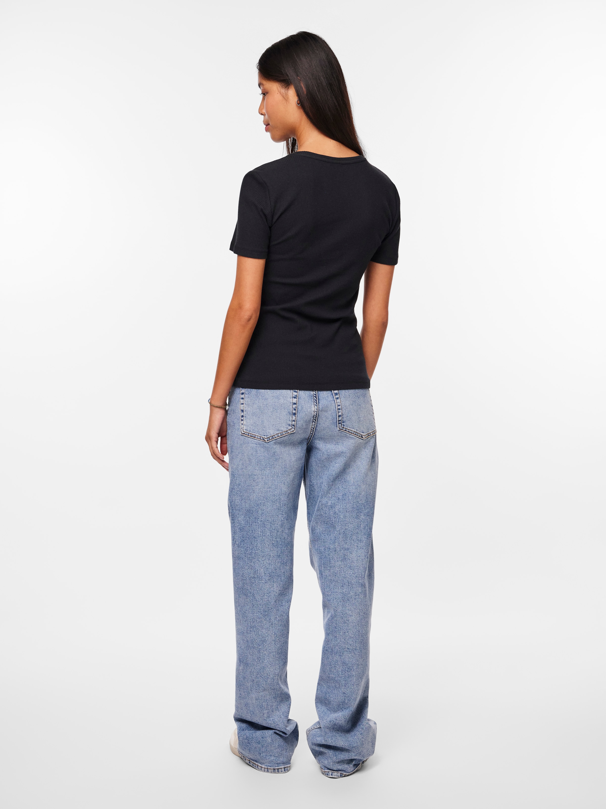 pieces Kurzarmshirt »PCRUKA SS TOP JRS NOOS BC« mit gerippter Struktur