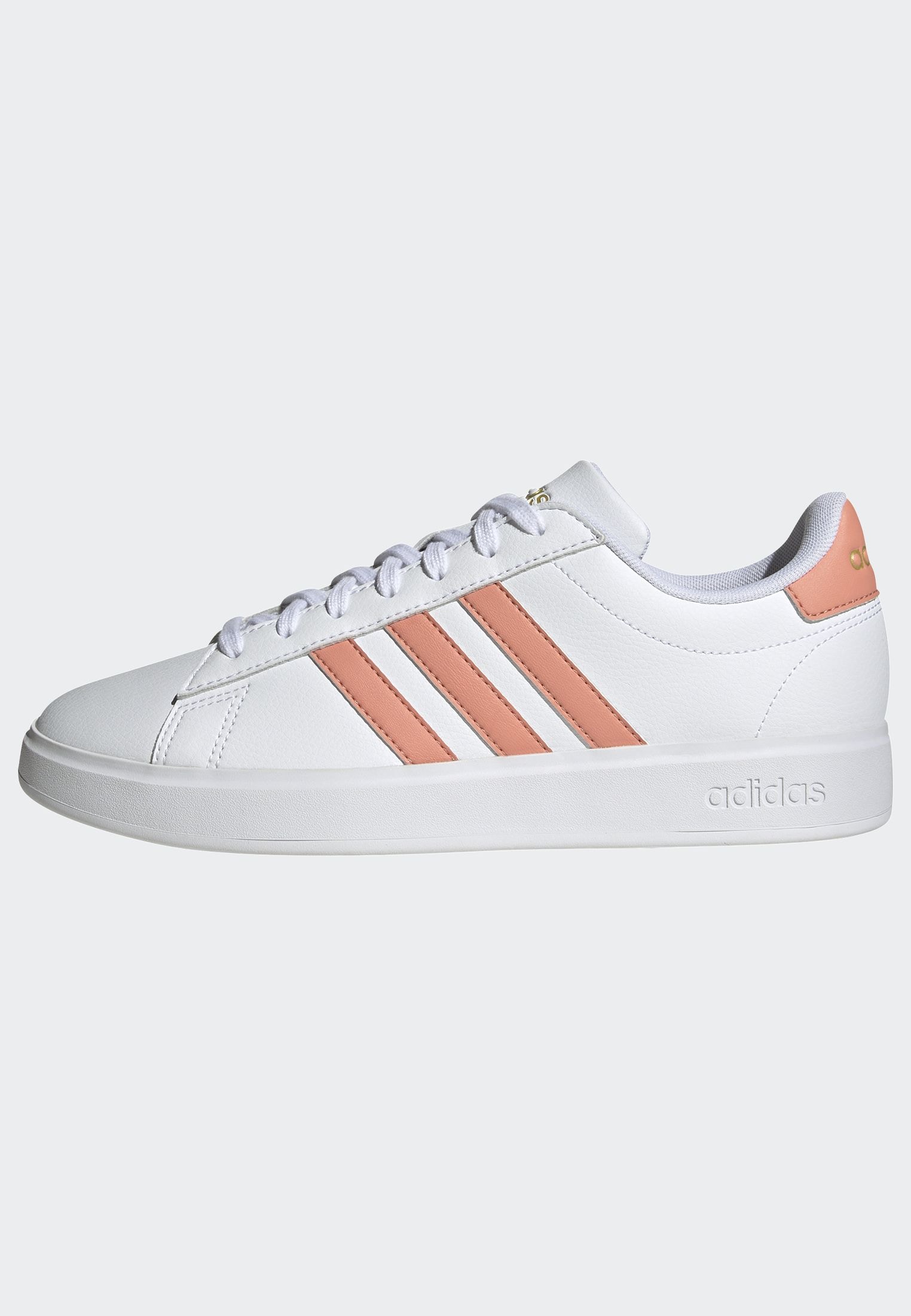 adidas Sportswear Sneaker »GRAND COURT CLOUDFOAM LIFESTYLE COURT COMFORT«, Design auf den Spuren des adidas Superstar