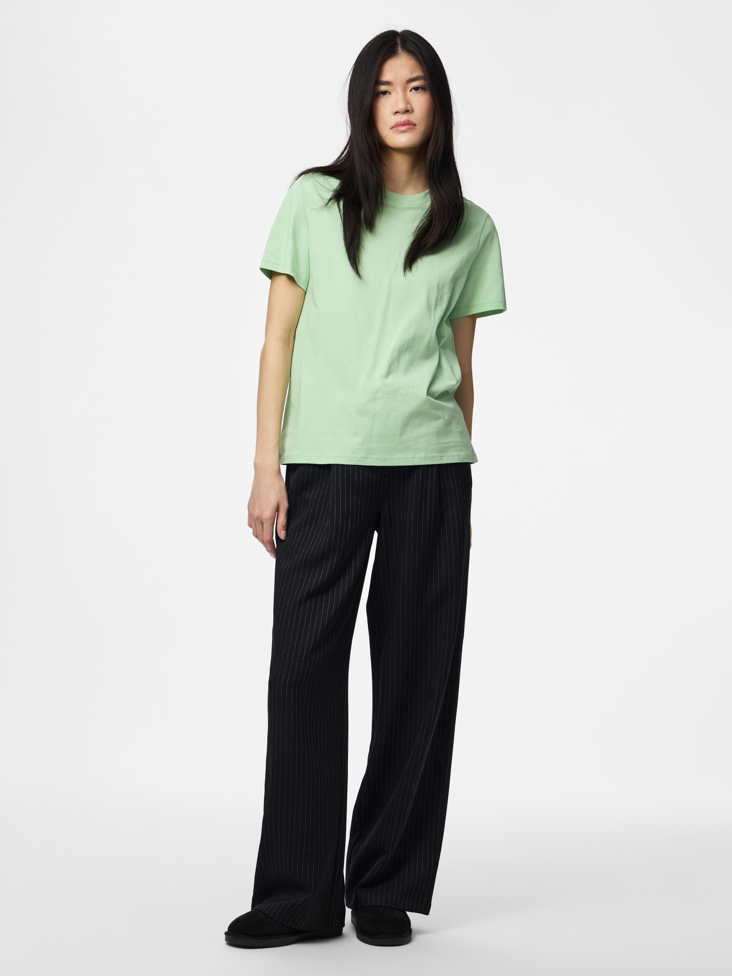 pieces Rundhalsshirt »PCRIA SS SOLID TEE NOOS BC«
