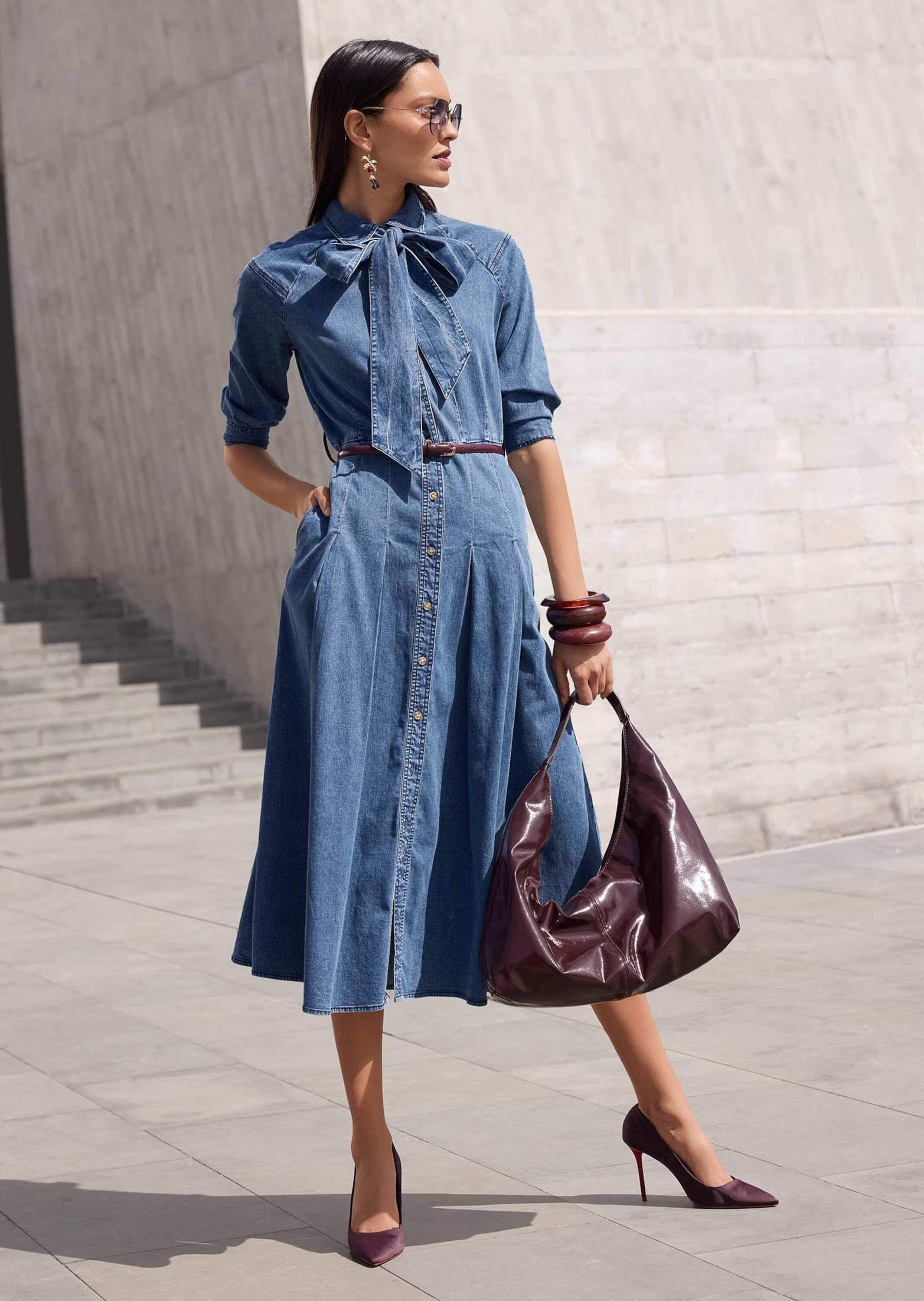 MADELEINE Midikleid »Kleid Jeanskleid mit Kellerfalten« Nahttasche