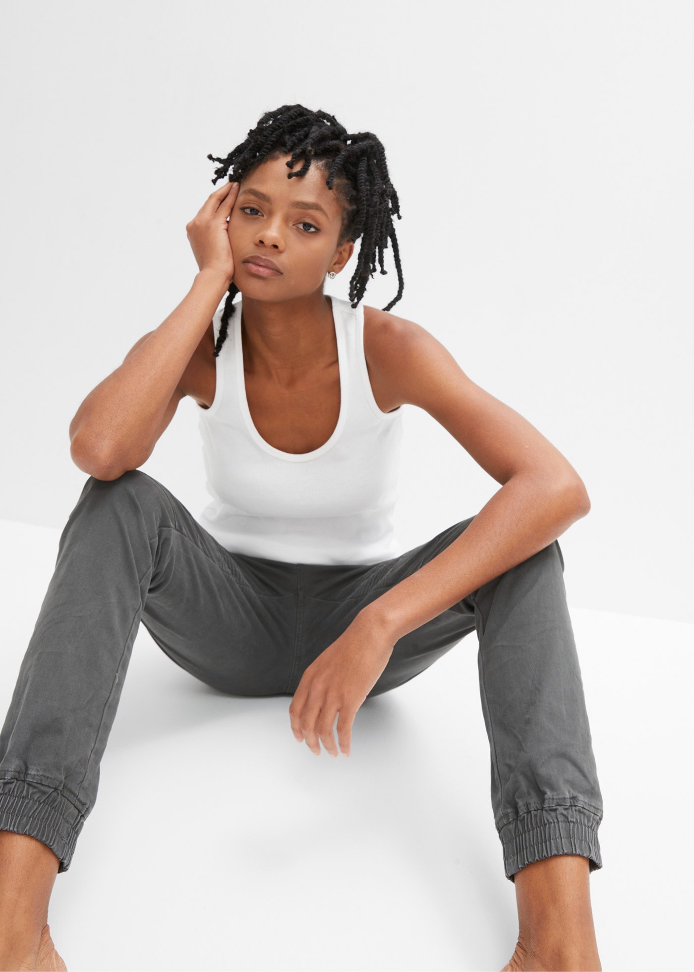 bonprix Stoffhose »Hose mit Biker-Details«  Hose mit Biker-Details