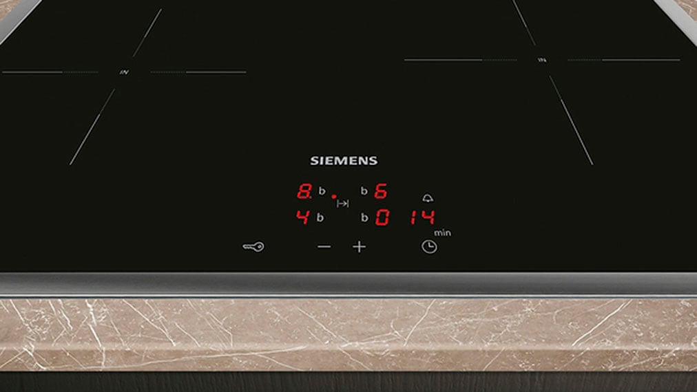 SIEMENS Induktions Herd-Set »HE578BBS4«, mit Backwagen, Backwagen mit ausziehbarer Tür für bequemes Kochen & Backen