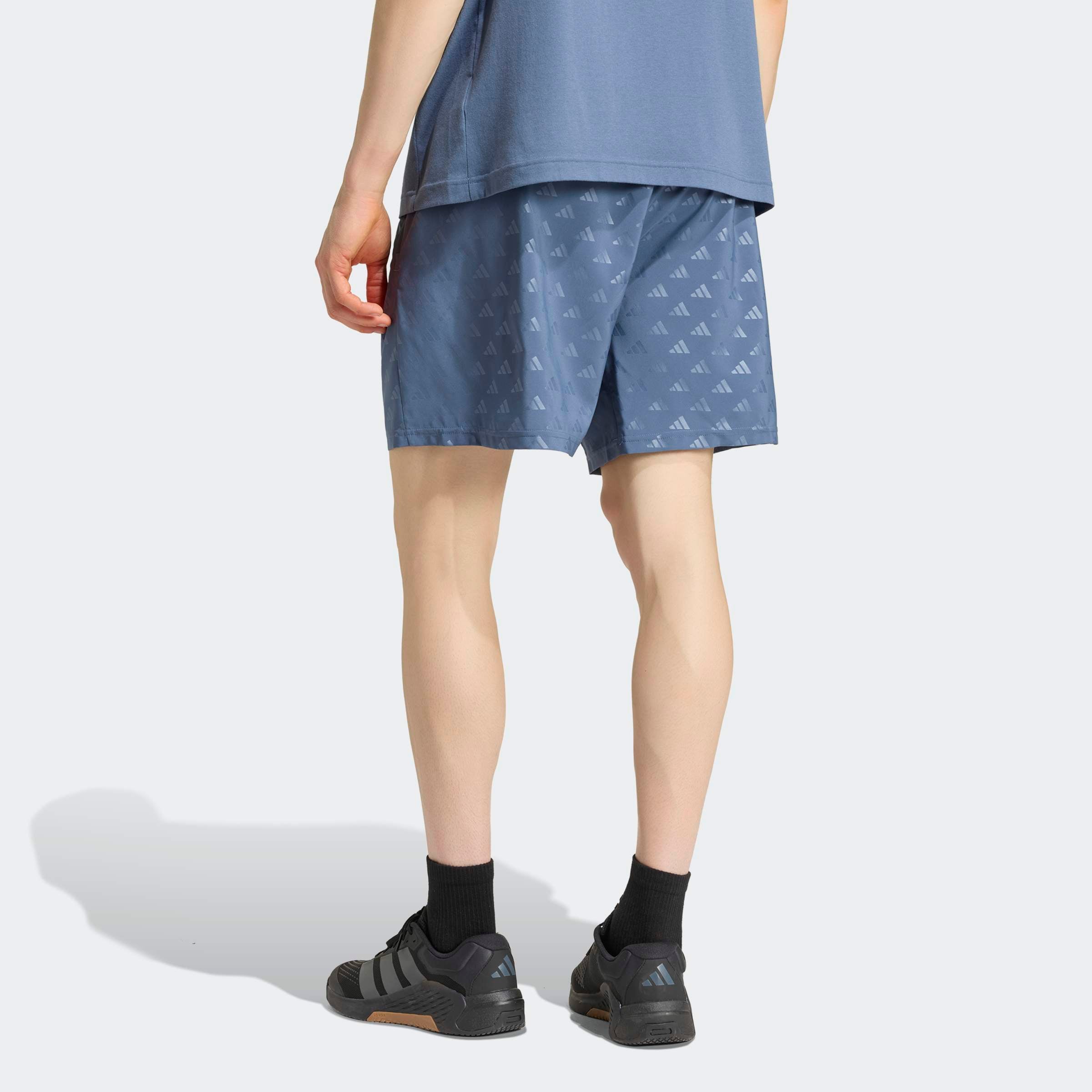 adidas Performance Shorts »WORKOUT ESSENTIALS BRANDLOVE WOVEN«  für sportliche Aktivitäten, mit Climacool®, Normal-weite Passform