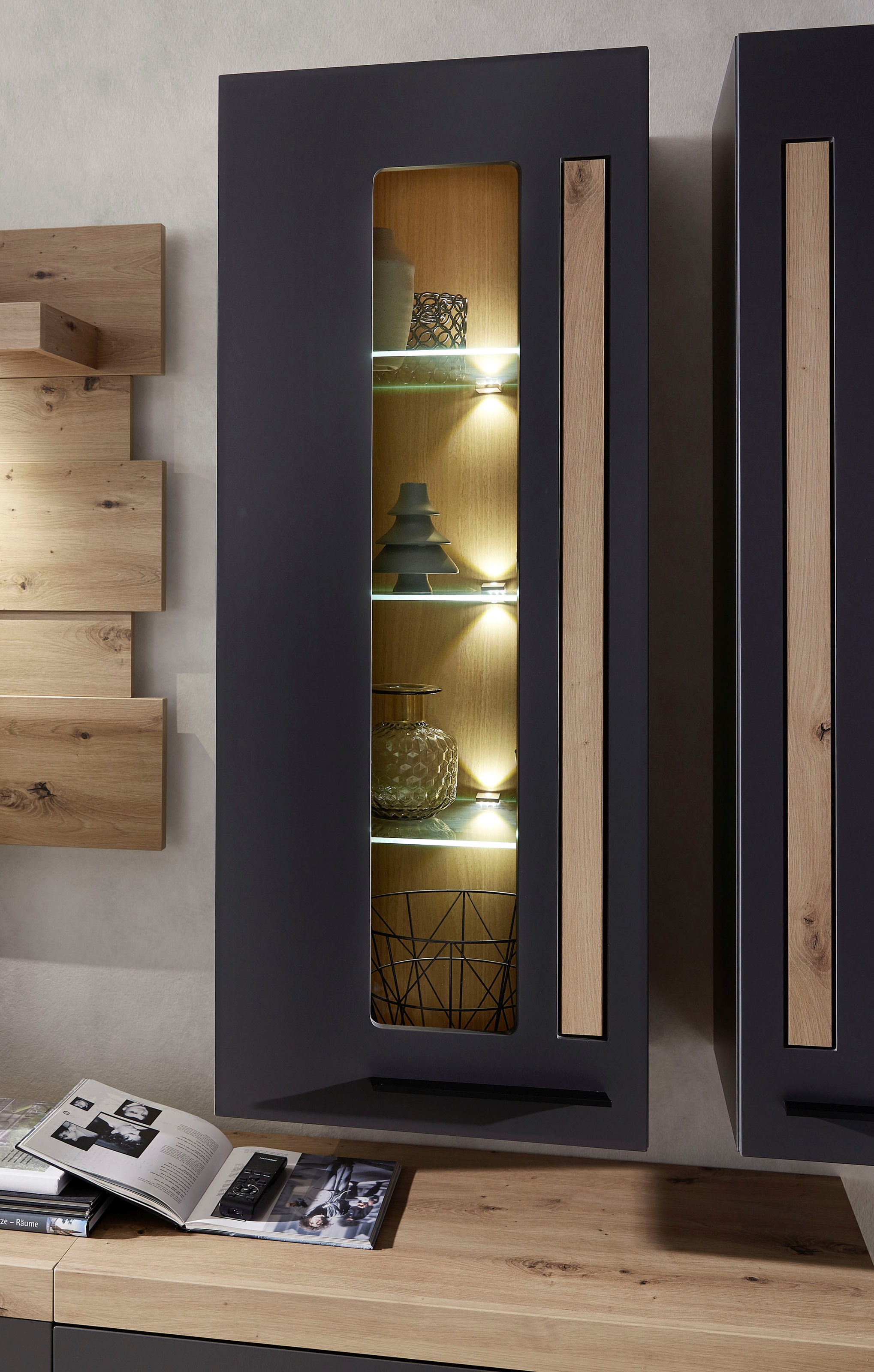 Innostyle Hängevitrine »Loft Two«, mit Soft-Close-Funktion