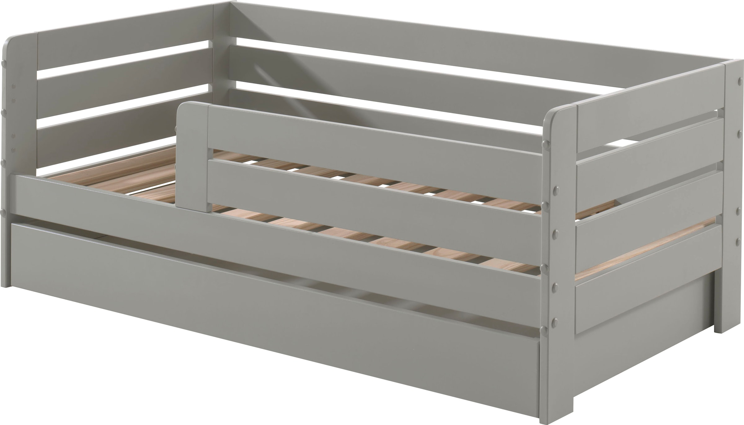 Vipack Kinderbett »Junior, Kiefermassiv mit umlaufendem Absturzschutz und Rolllattenrost«, (B/H/T ca. 143,6x56x70cm, mit niedrigem Betteinstieg), wahlweise in 2 Farben, mit oder ohne Schublade