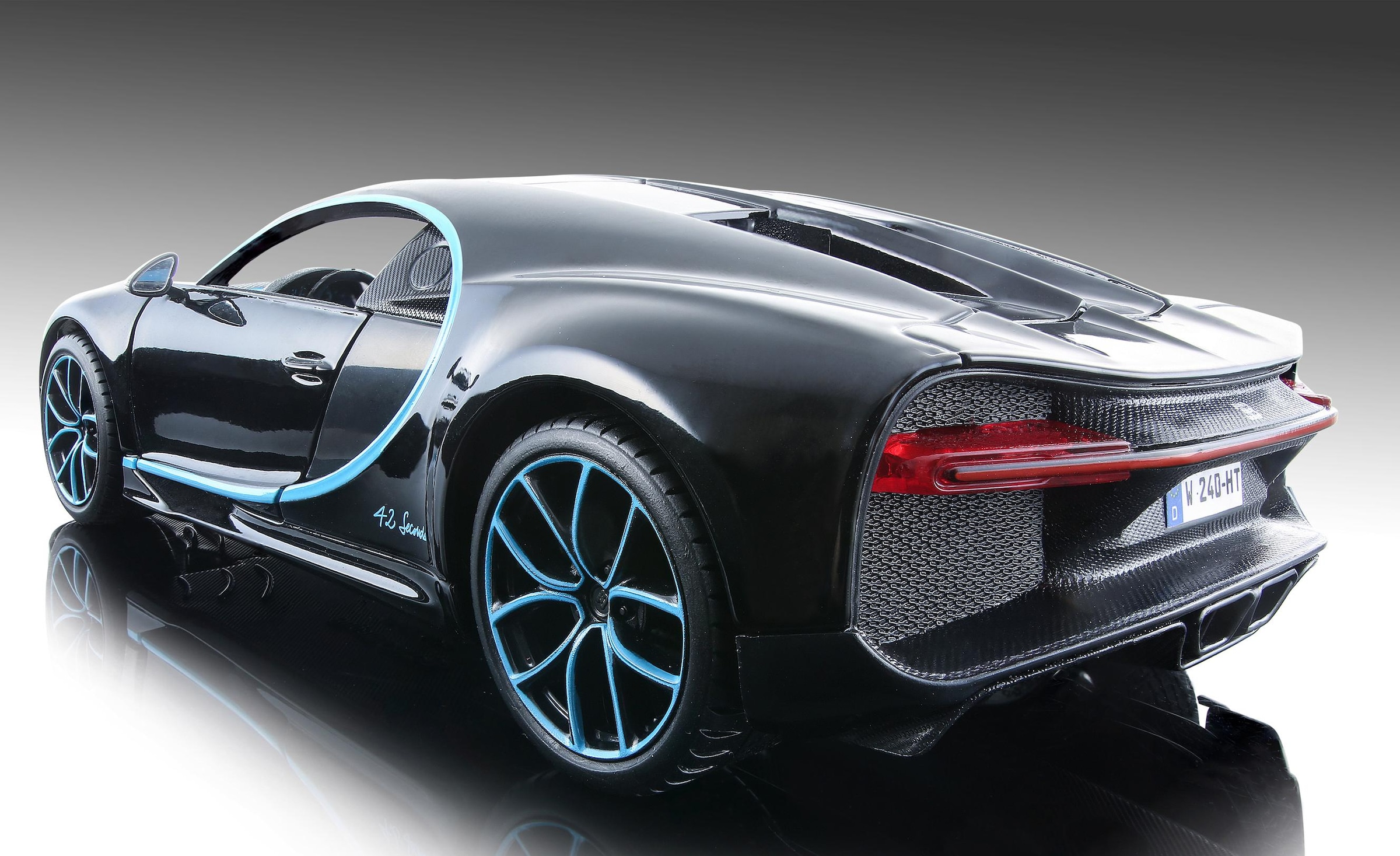Maisto® Sammlerauto »Bugatti Chiron, 1:24, schwarz«, 1:24, aus Metallspritzguss