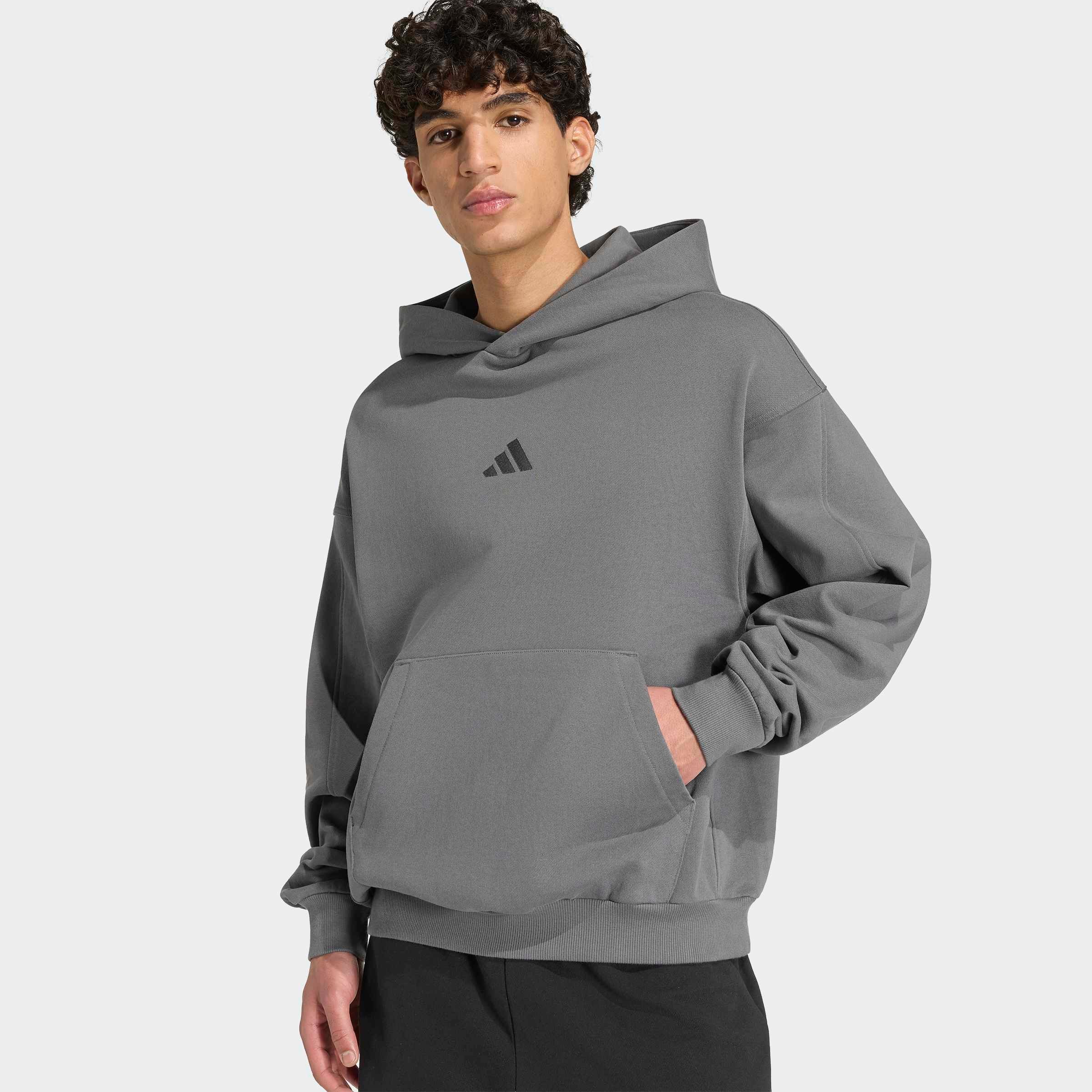 adidas Sportswear Kapuzensweatshirt »ADIDAS KIT HOODIE, KLEINES LOGO«, mit Kapuze, in normaler Schnittform, schweres robustes Material
