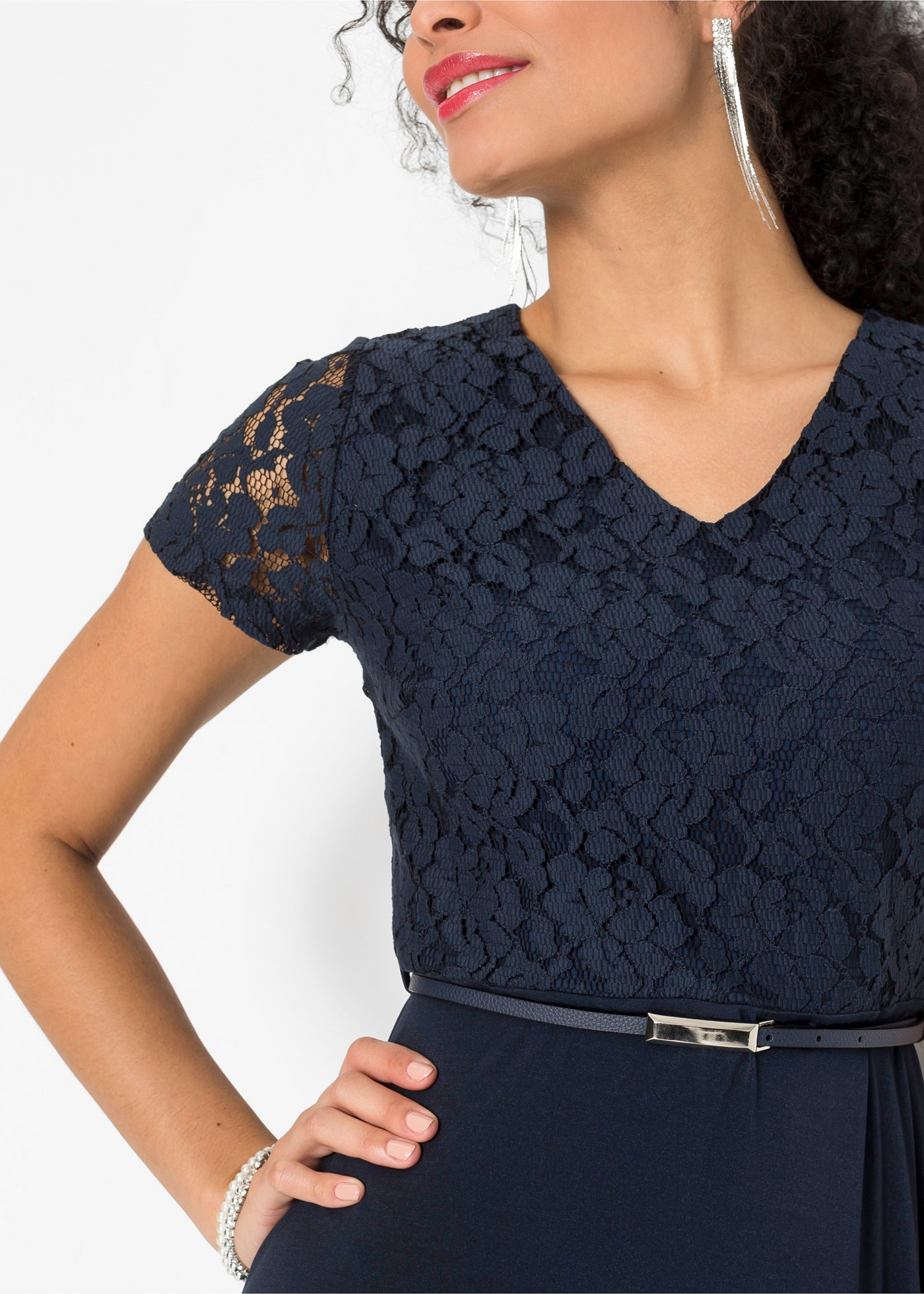 bonprix Minikleid festlicher Stil, mit kurzem Arm, ausgestellte Passform