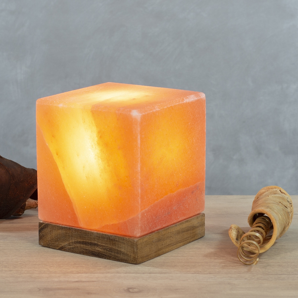 HIMALAYA SALT DREAMS Salzkristall-Tischlampe »Kubus«, Leuchtmittel E14 | Leuchtmittel wechselbar, Handgefertigt aus Salzkristall - jeder Stein ein Unikat, H: ca.12 cm