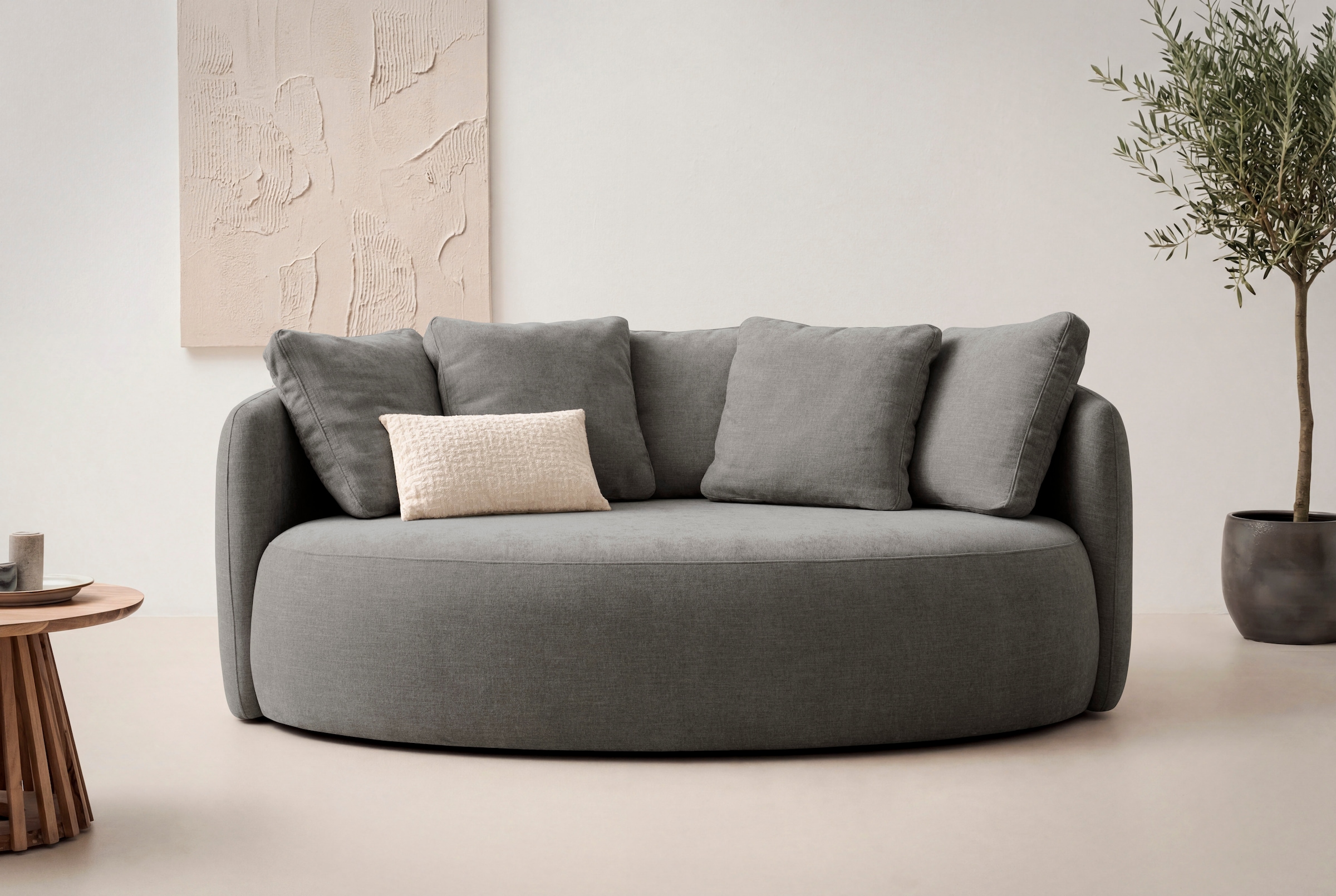 OTTO home 2,5-Sitzer »Kaarl, rundes Loungesofa, Sofa mit Kissen, perfekt gepolstert« Webstoff, in fünf Farben, zeitloses Design, inkl. 5 Rückenkissen