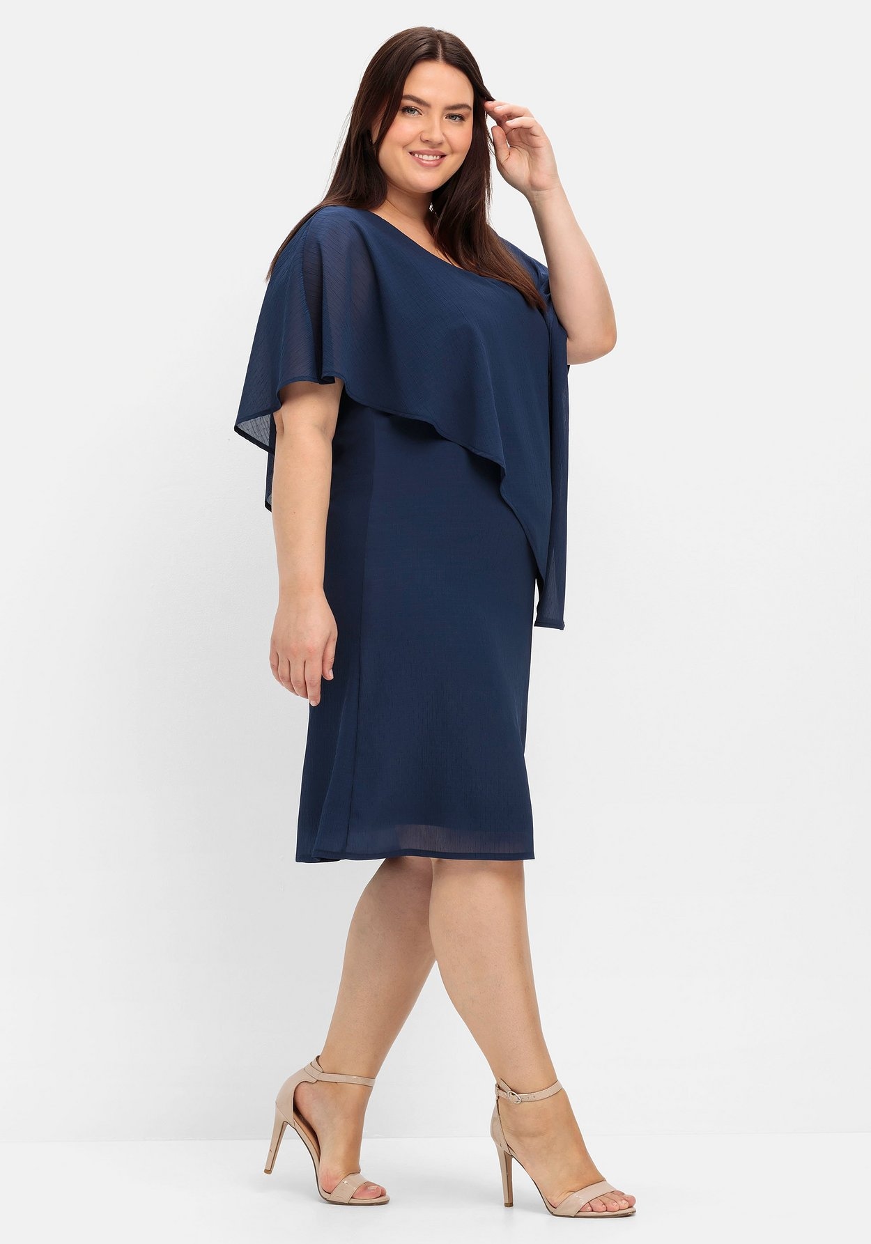 Sheego Cocktailkleid »Cocktailkleid mit asymetrischem Cape«, mit asymetrischem Cape