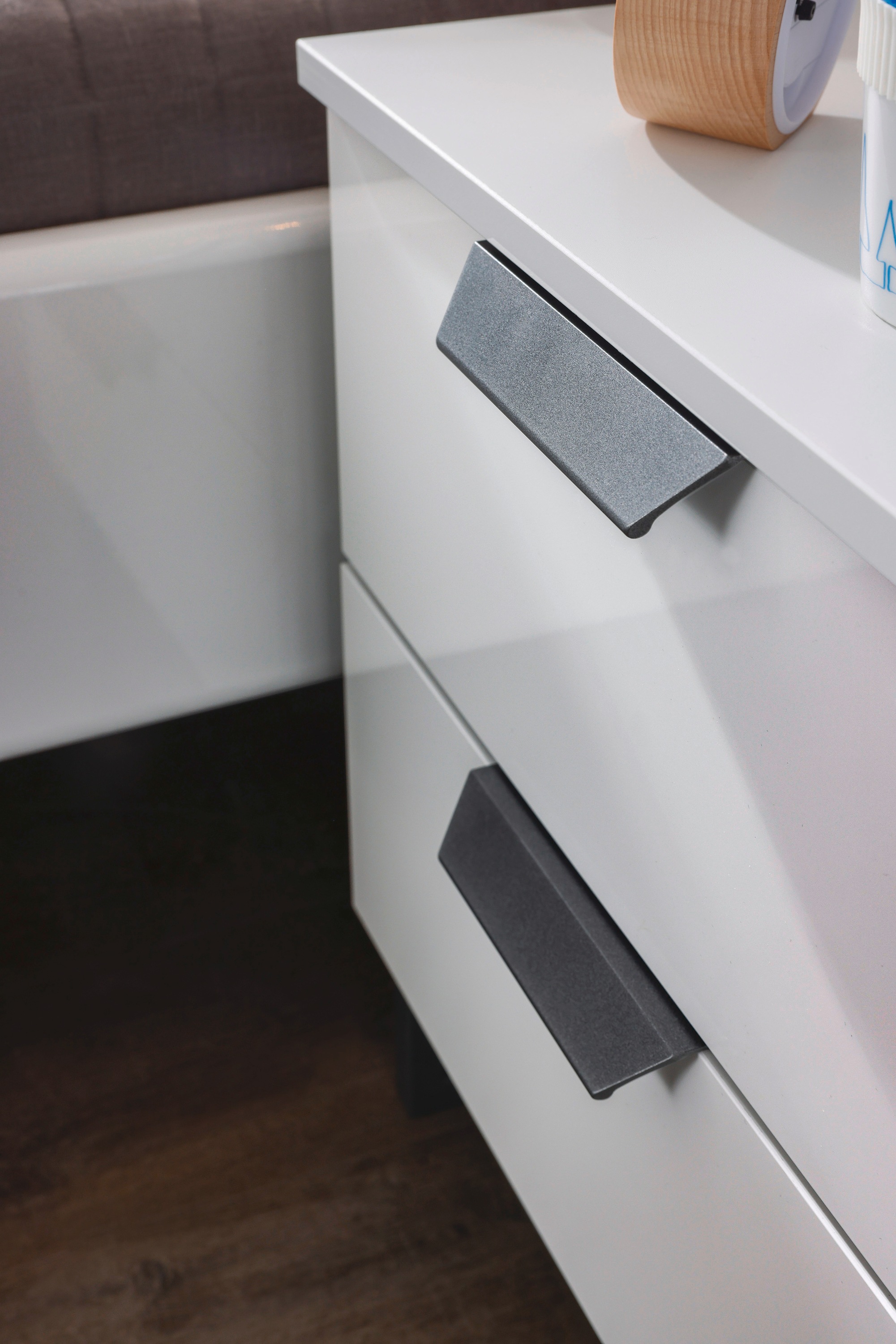 rauch Nachtkommode »Modern by Aditio«, mit Glasfront und Kufenfuß, 2 Schubladen mit Softclose-Funktion