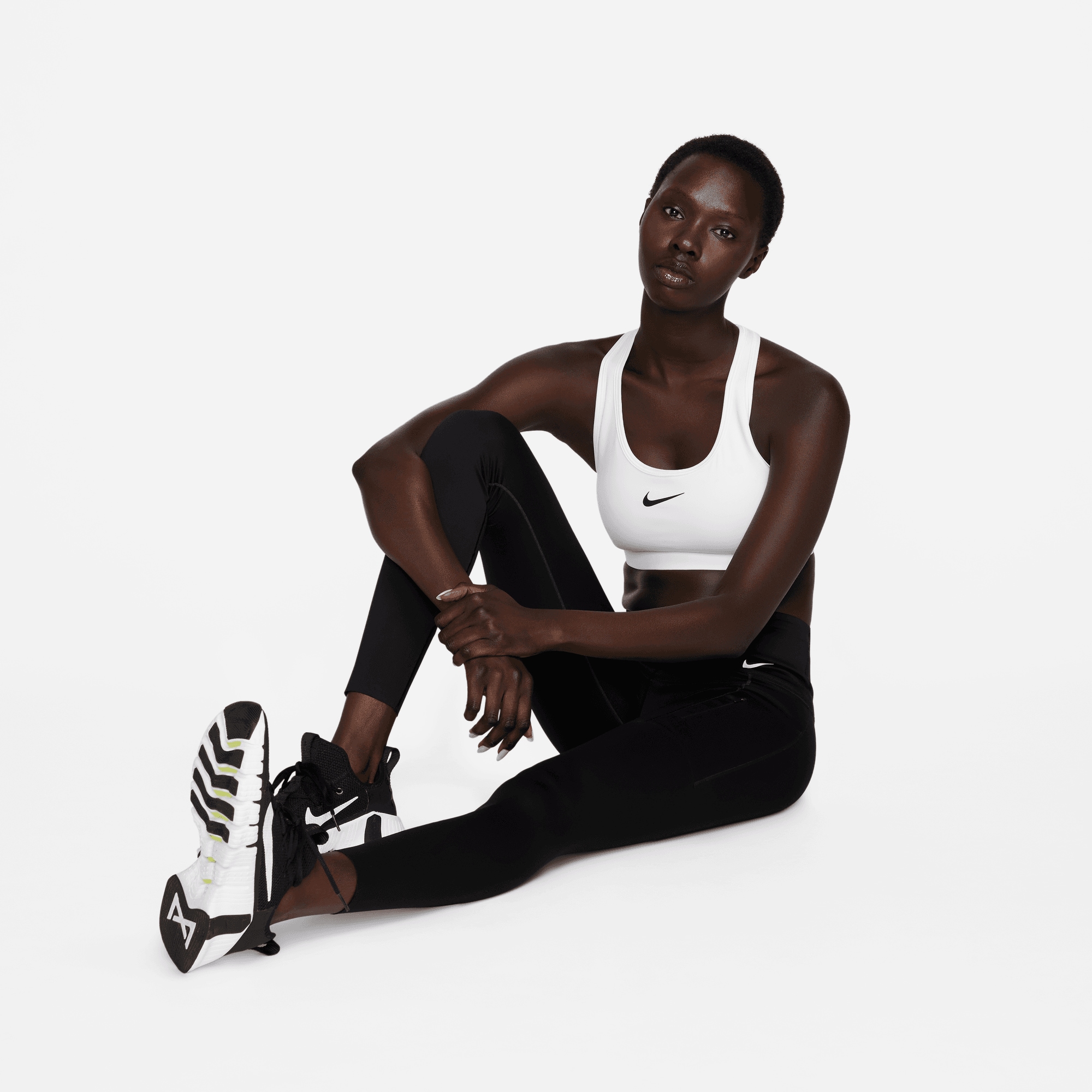 Nike Sport-BH »SWOOSH MEDIUM SUPPORT WOMEN'S PADDED SPORTS BRA«