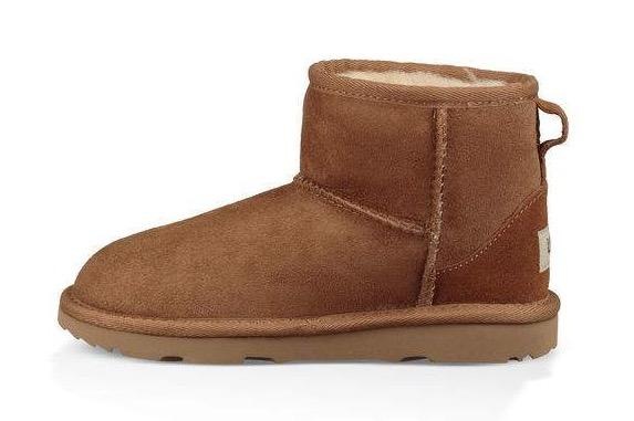 UGG Winterboots »Classic Mini 2«, Schlupfboot, Casula Boot in hochwertiger Twinface-Machart