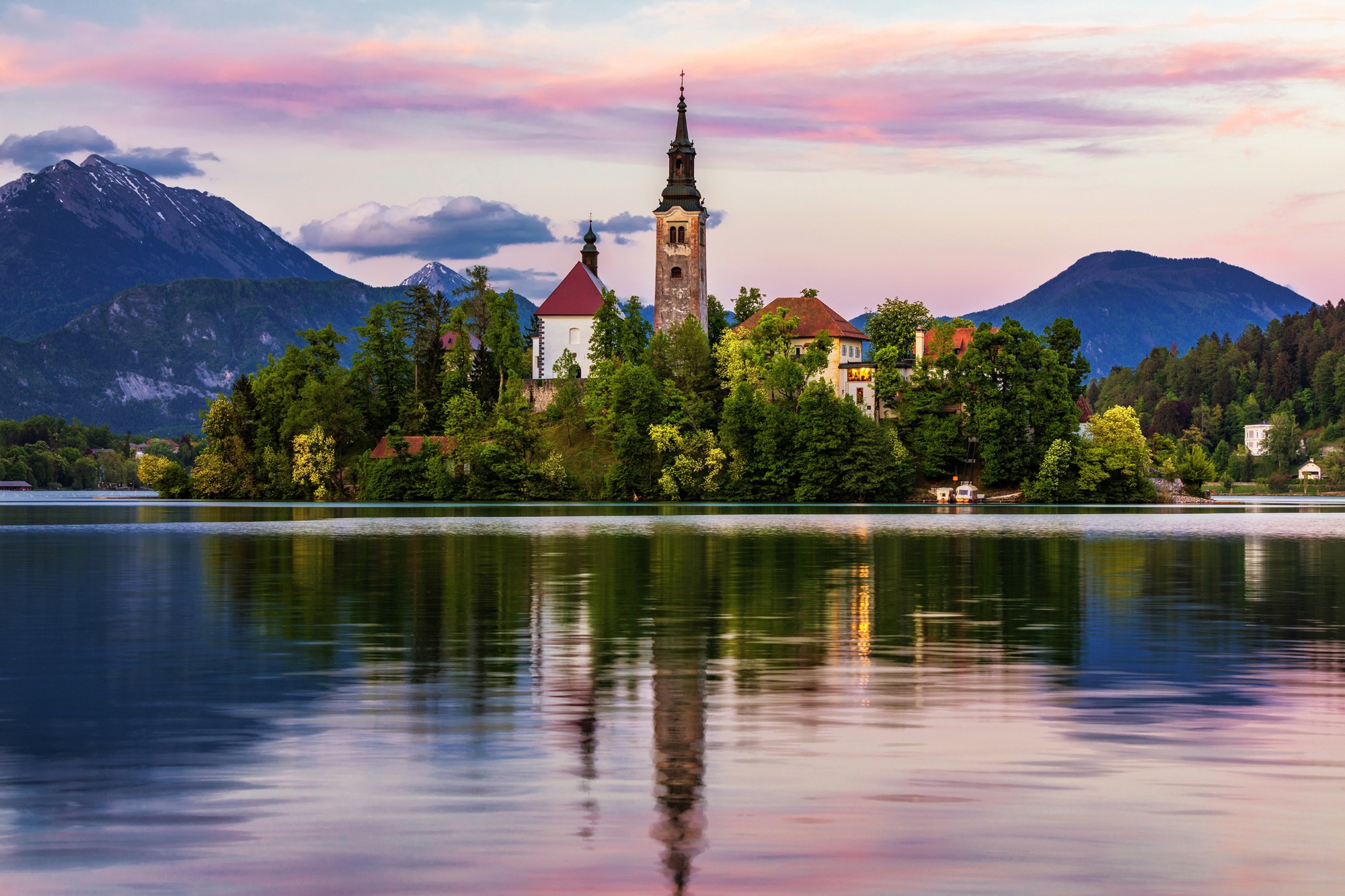 Fototapete »BASILIKA SANTA MARIA-SEE GEBIRGE SLOWENIEN INSEL BERGE«