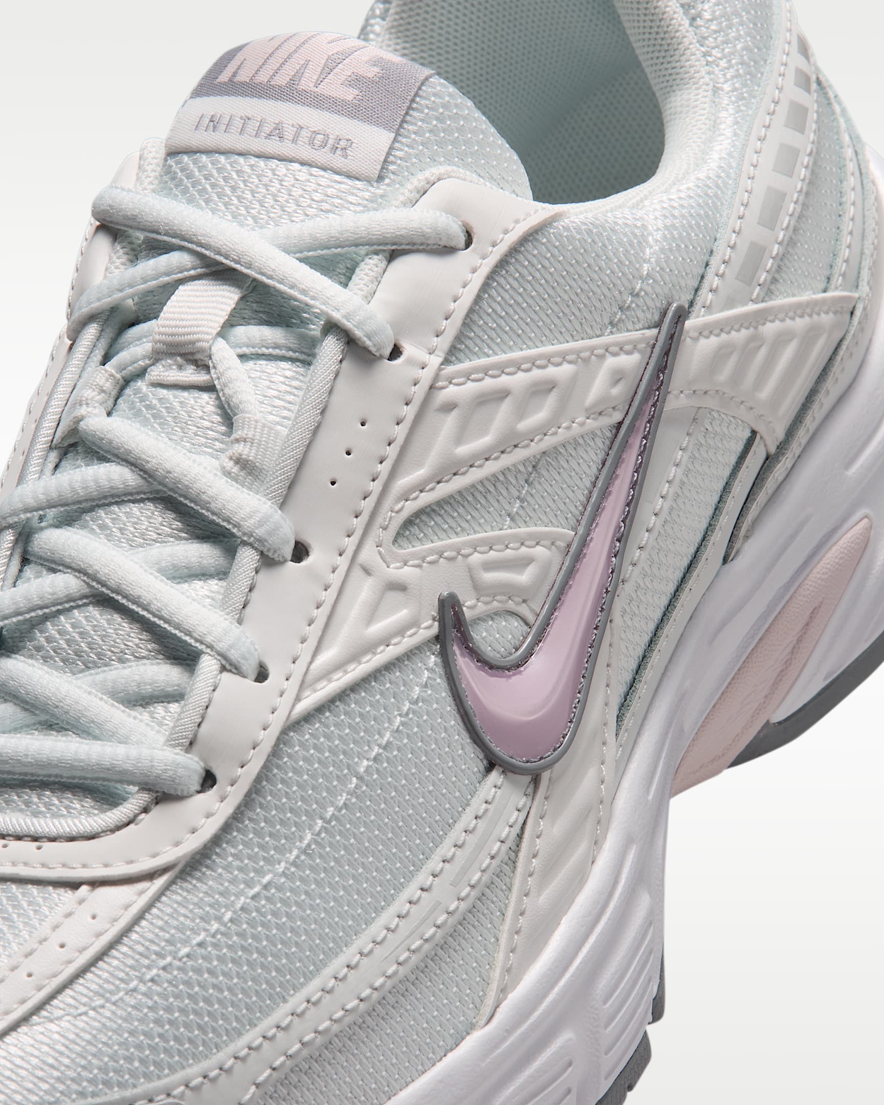 Nike Sportswear Sneaker »Initiator«  inspiriert vom Design des Nike P-6000