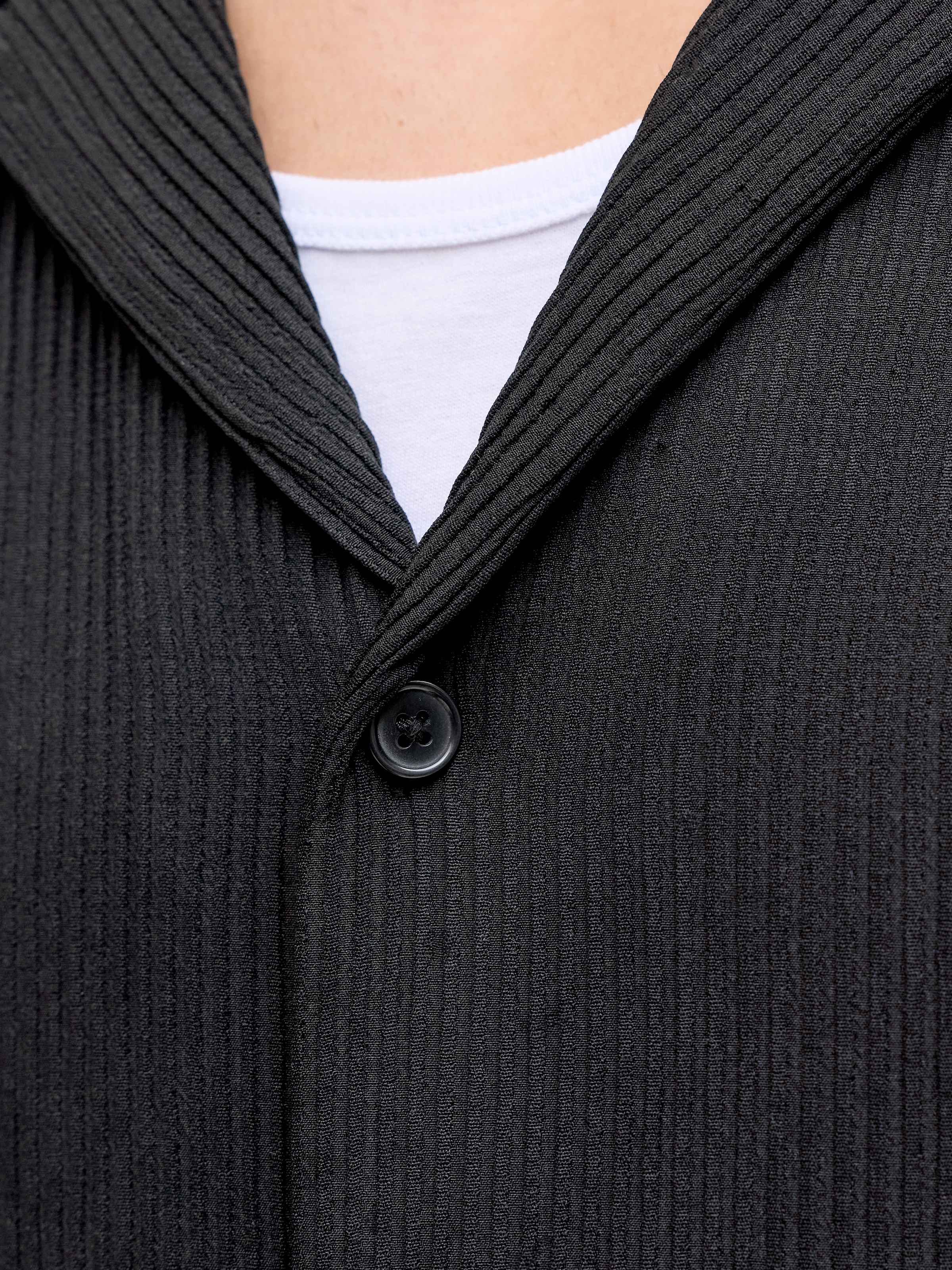 Jack & Jones Kurzarmhemd »JJEHARRISON RESORT SHIRT SS SN« Materialmix mit Stretch, loose fit