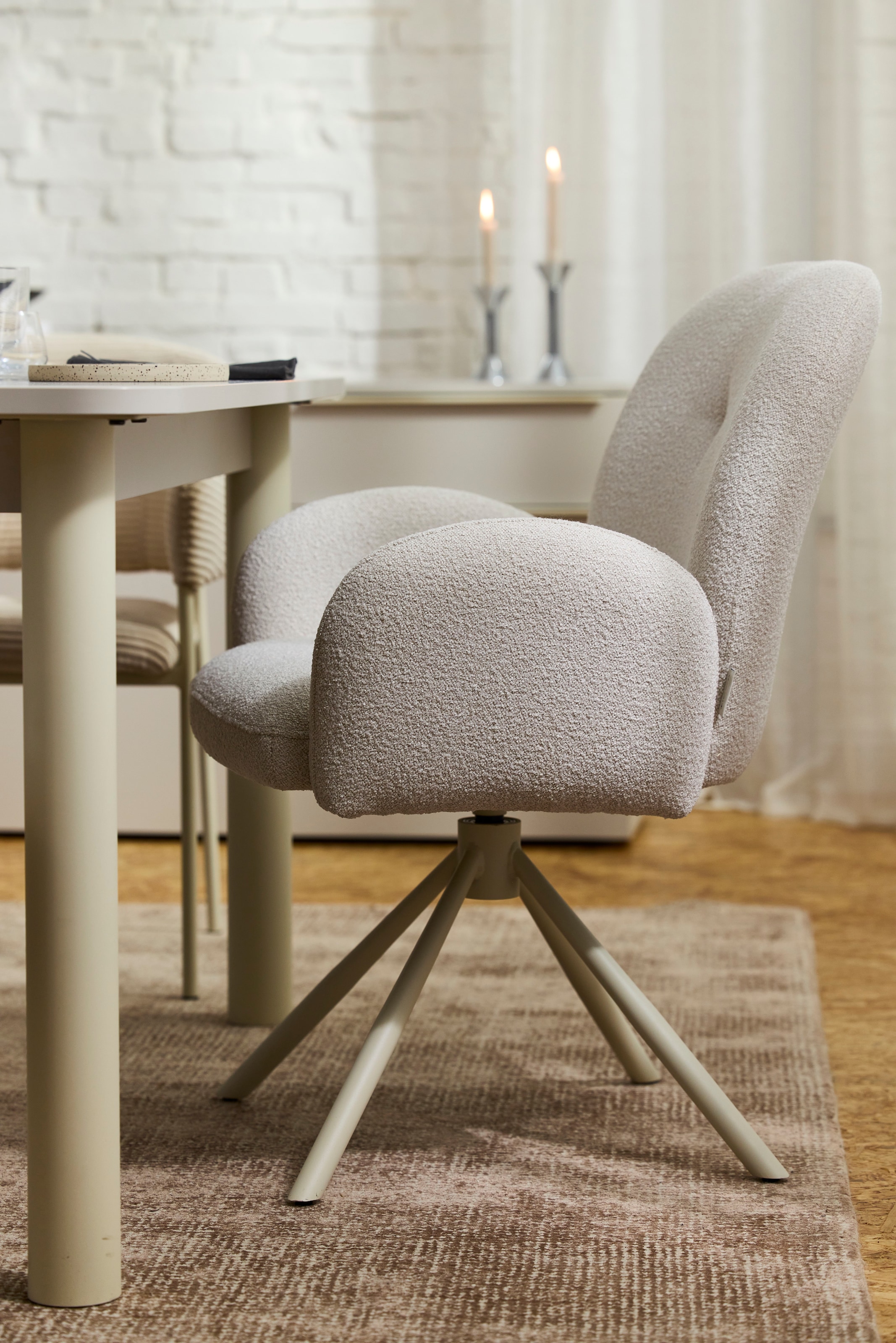 TOM TAILOR HOME Armlehnstuhl »PEBBLE ARMCHAIR«, (Set), 2 St., Webstoff Bouclé, Esszimmerstuhl, mit Armlehnen, 4-Fußgestell, 140 kg belastbar, drehbar