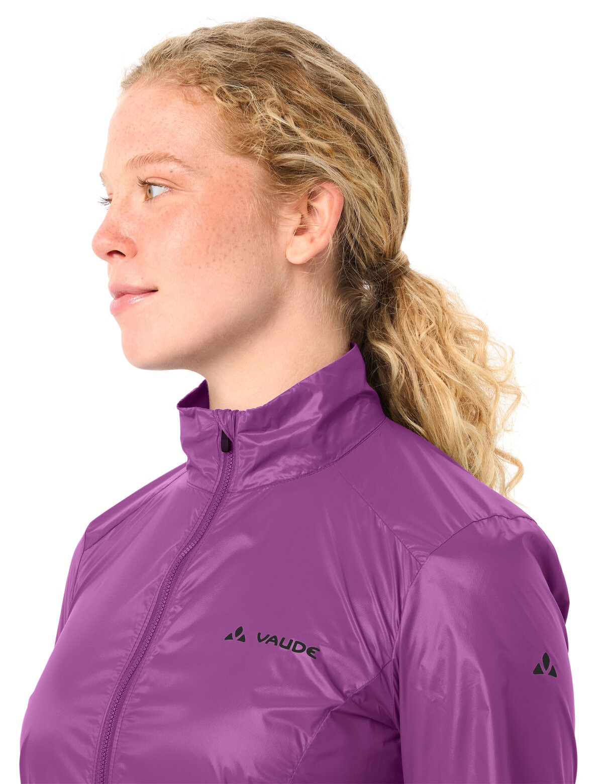 VAUDE Fahrradjacke »Women's Matera Air Jacket« ohne Kapuze mit hochschließendem Kragen, winddicht und wasserabweisend, Slim Fit