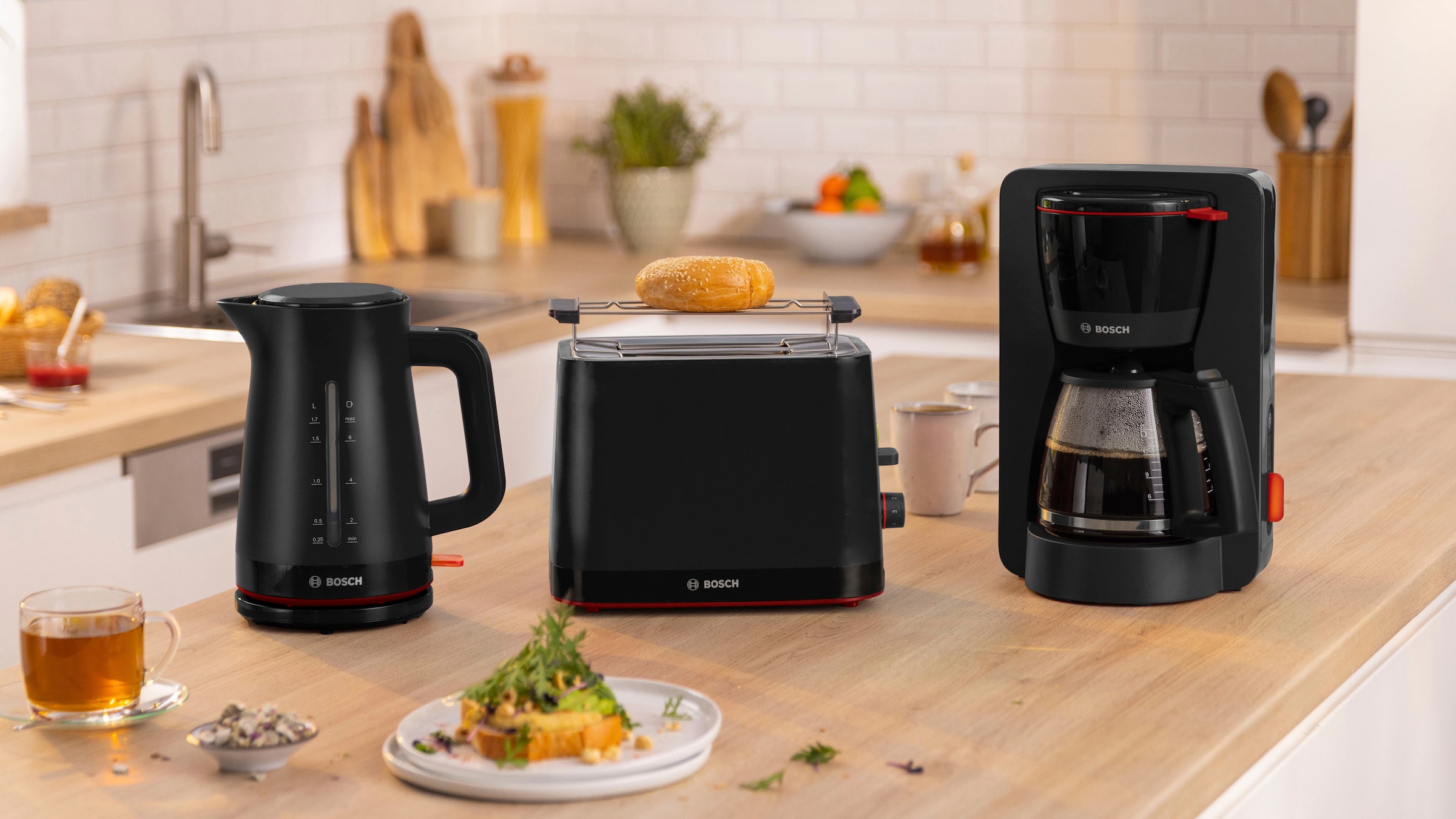 BOSCH Toaster »MyMoment TAT3M123«, 2 Schlitze, für 2 Scheiben, 950 W, entnehmbarer Brötchenaufsatz, Auftaufunktion, Brotzentrierung, AutoOff