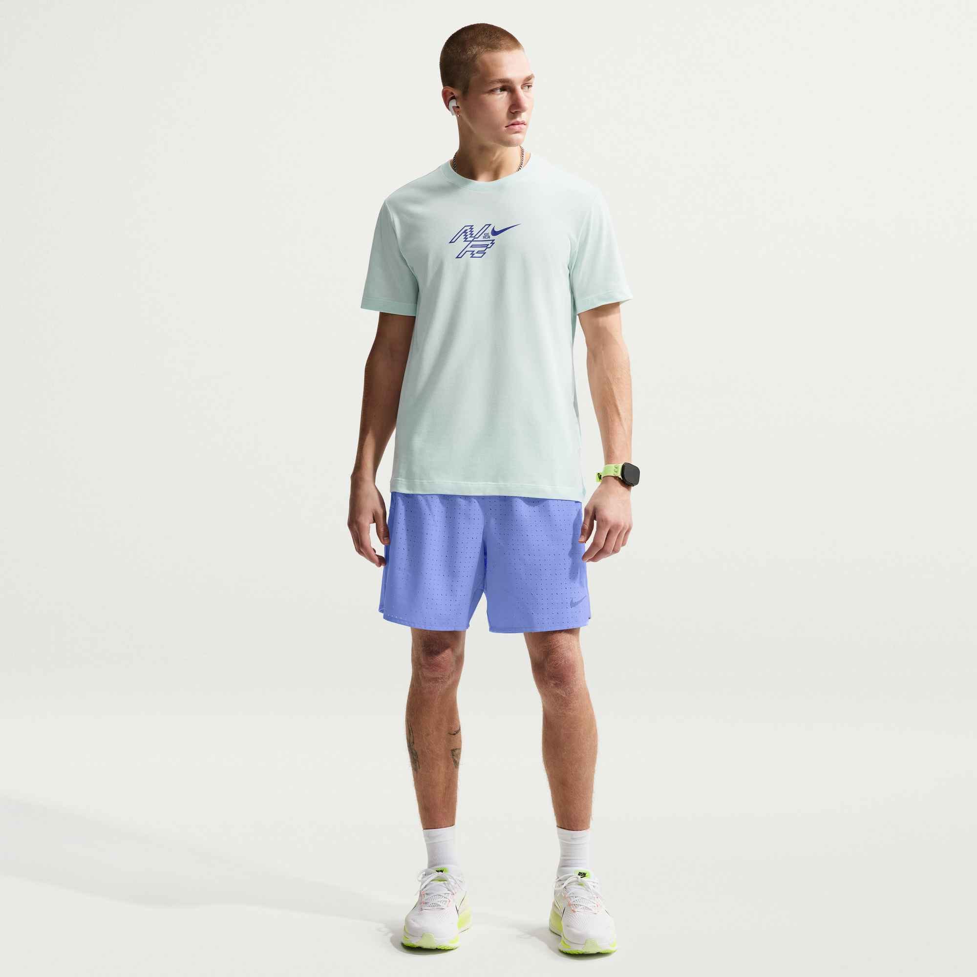 Nike T-Shirt »M NK DF TEE STD AEROSWIFT GFX«