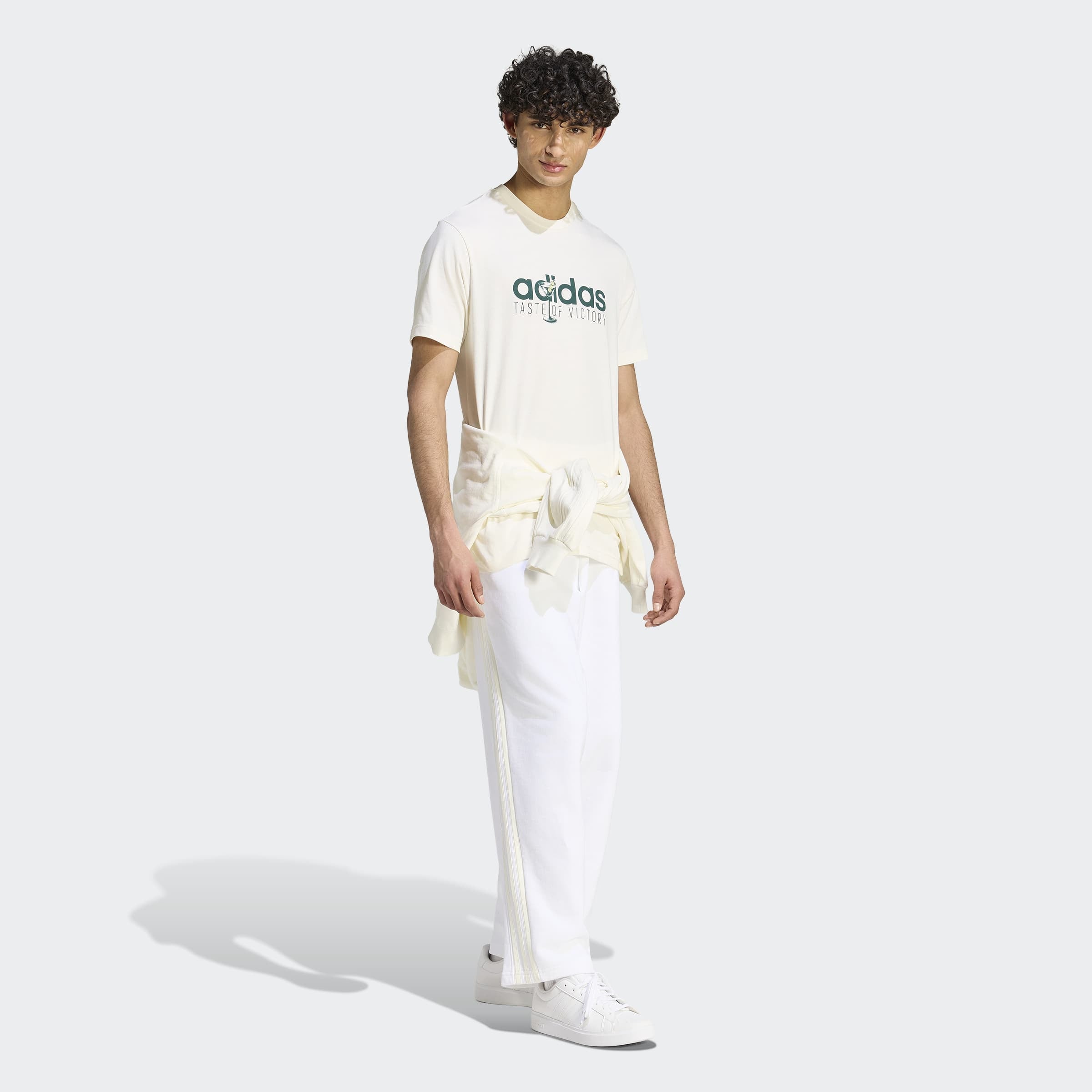adidas Sportswear T-Shirt »TASTE OF VICTORY DRINK GRAPHIC« mit gummiertem Siebdruck, aus Baumwolle, reguläre Passform