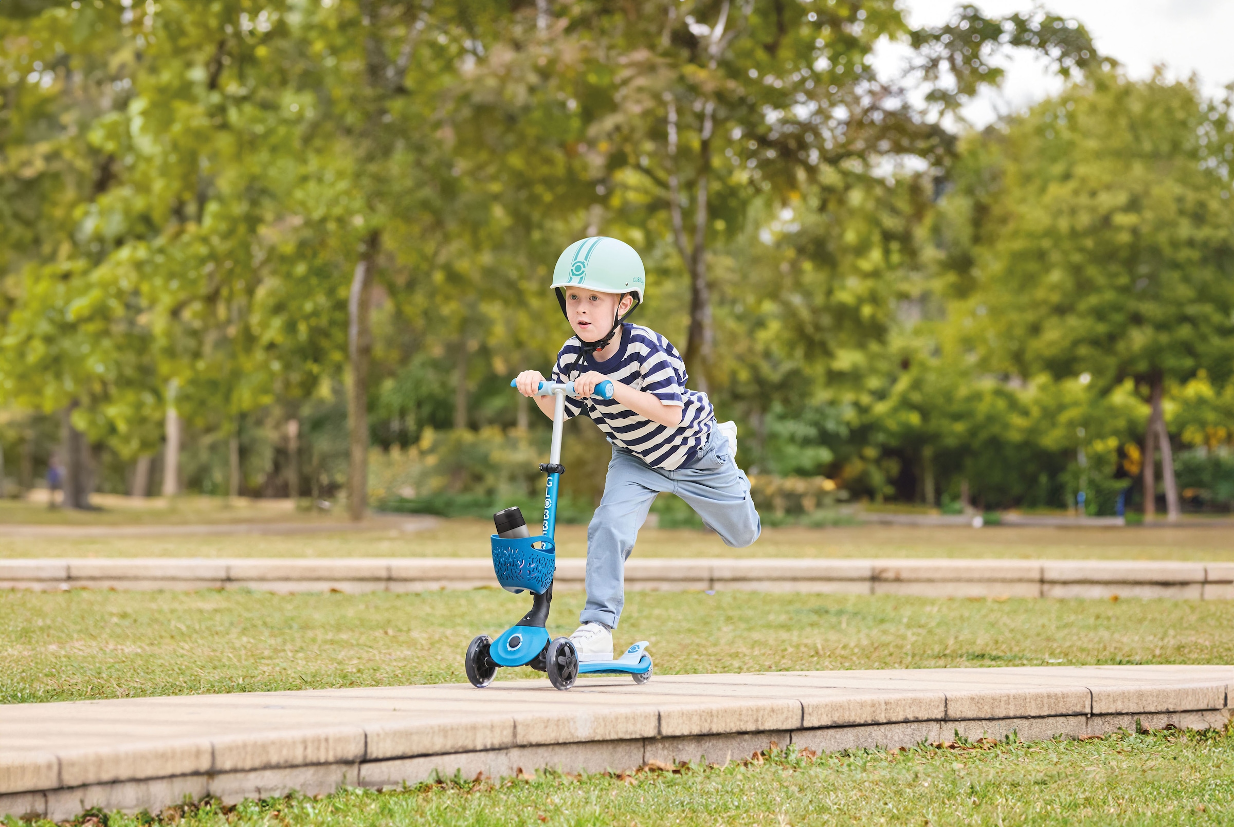 Globber Tretroller »GO-UP BABY 360 LIGHTS, mit Leuchtrollen und Leuchtmodul« Aufsitzrad, Laufrad und Scooter in Einem
