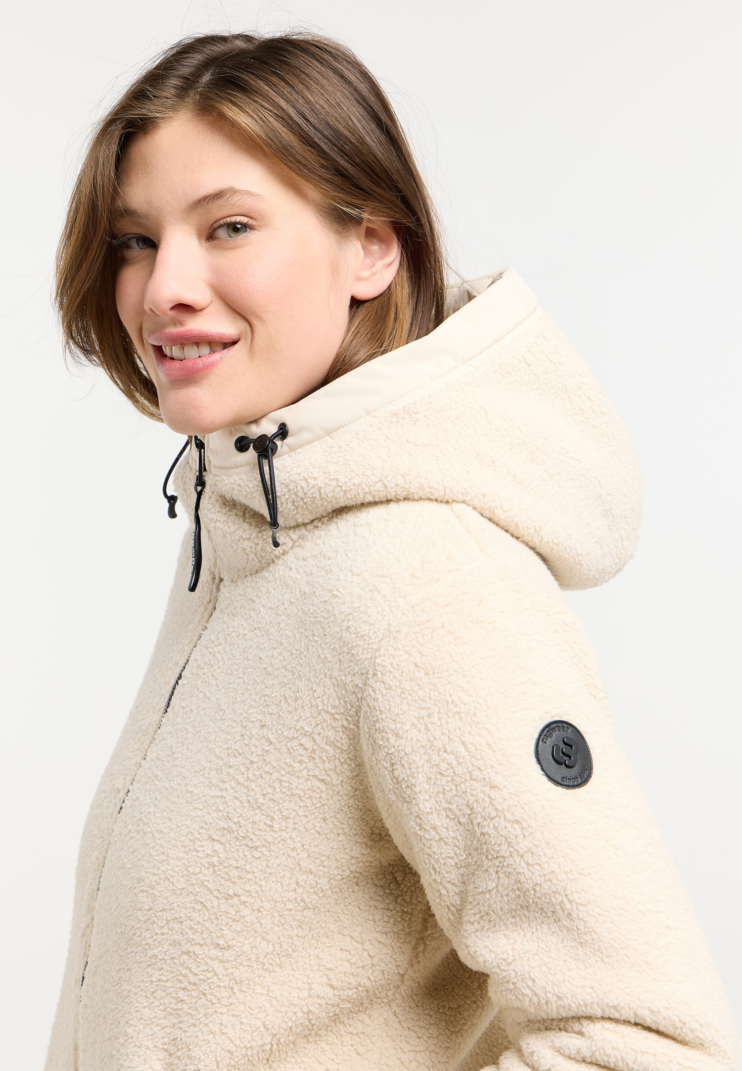 Ragwear Fleecejacke »COUSY SHORT« mit Kapuze