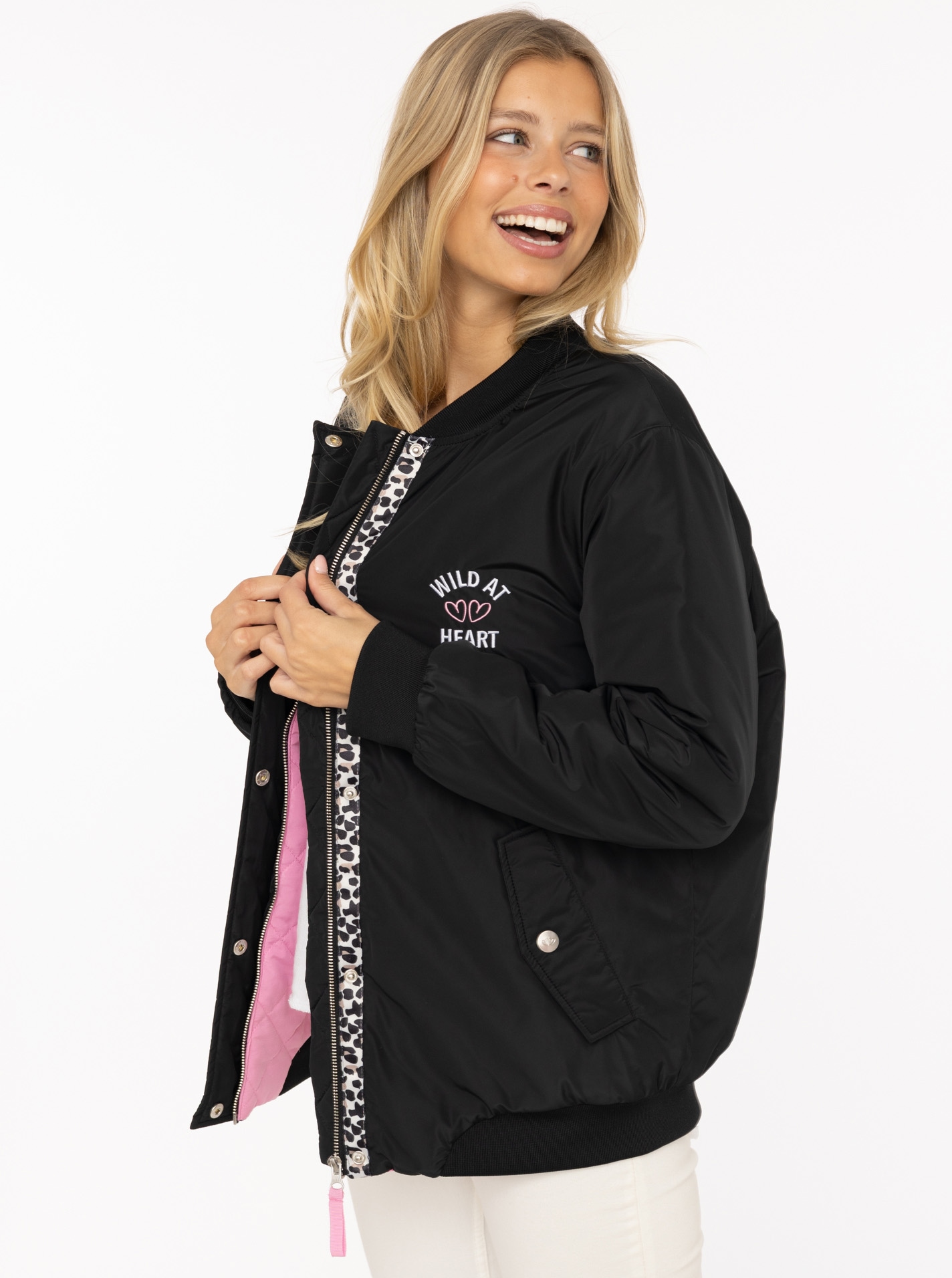 Zwillingsherz Bomberjacke »"Wild Heart"« ohne Kapuze Oversize - überschnittene Schulter, Taschen mit Druckknöpfen