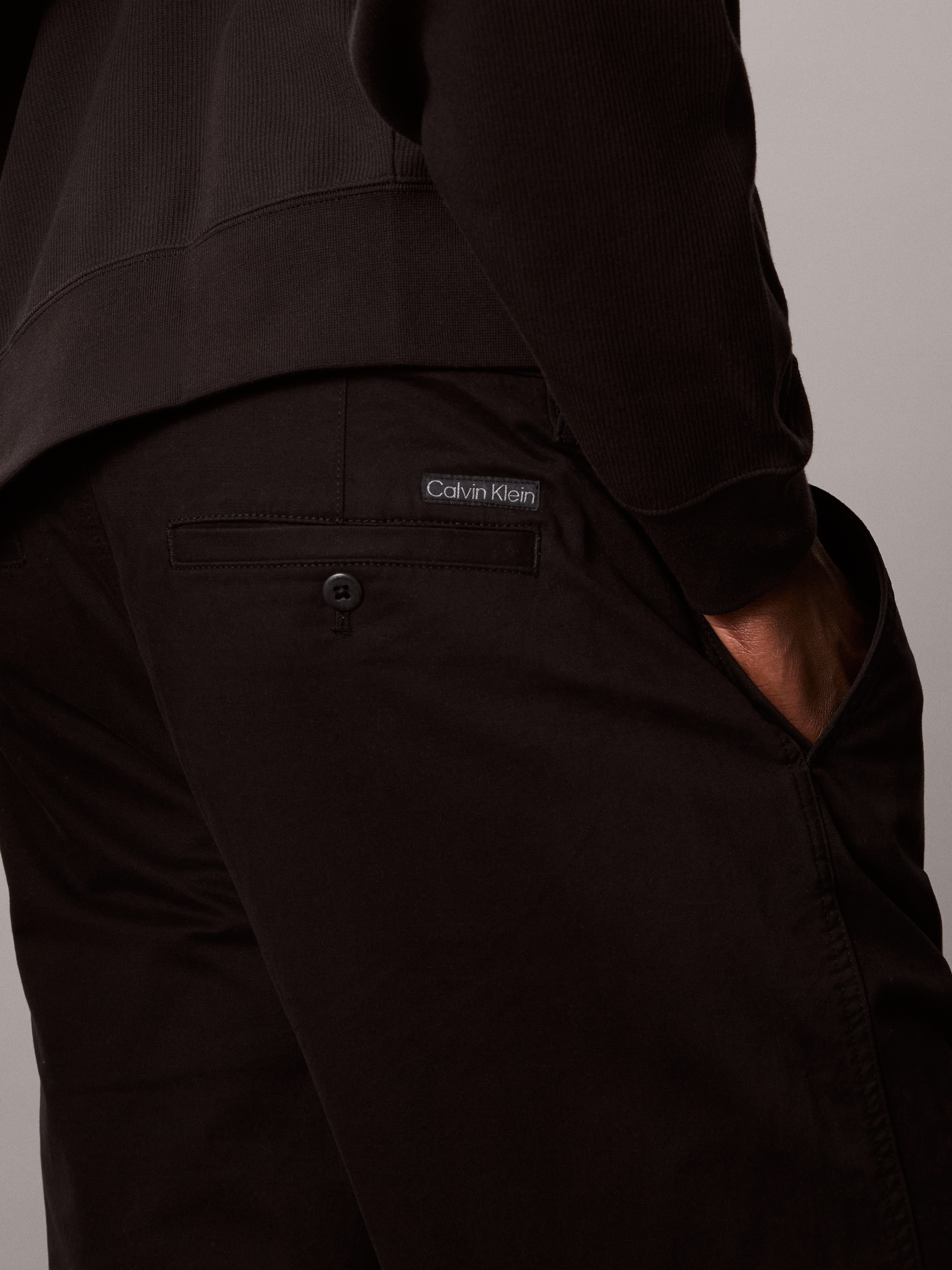 Calvin Klein Jeans Chinohose  gerade Passform im 90er-Jahre-Look