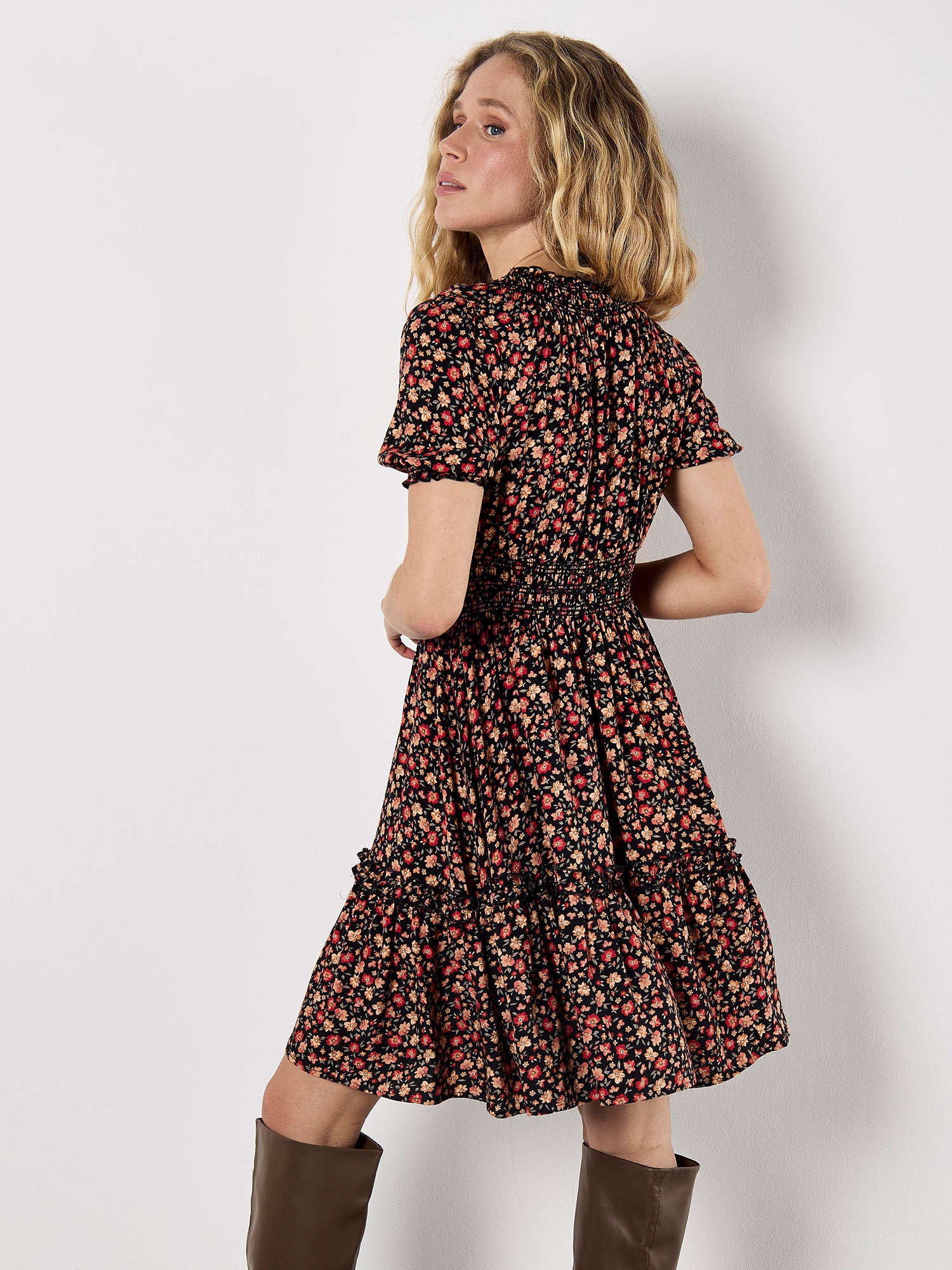 Apricot Minikleid »Mini-Kleid« mit Smokdetails und Blumenmuster