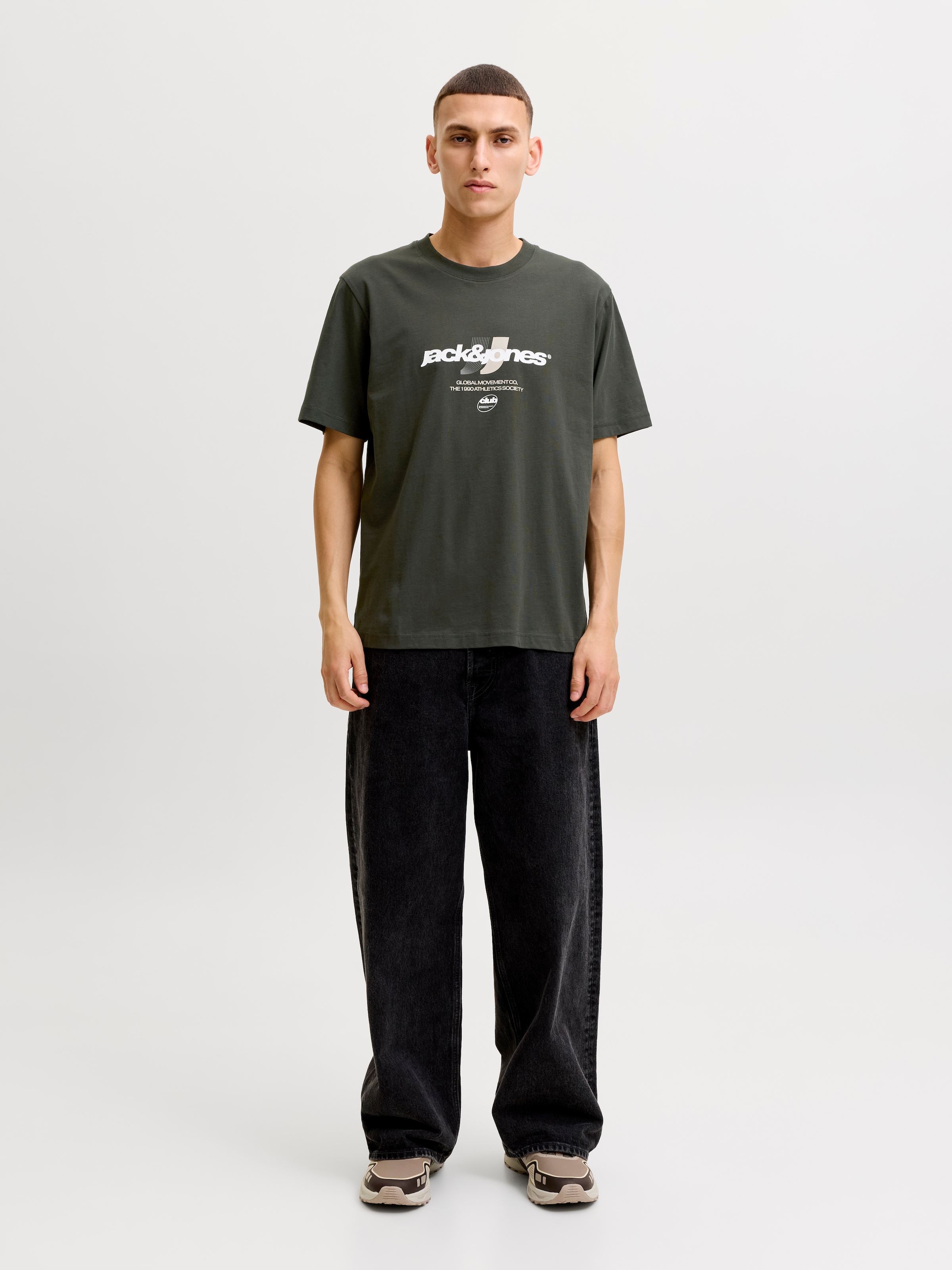 Jack & Jones Rundhalsshirt »JCOCLUB GRAPHIC FRONT PRINT TEE SS CN« Baumwolle, regular fit