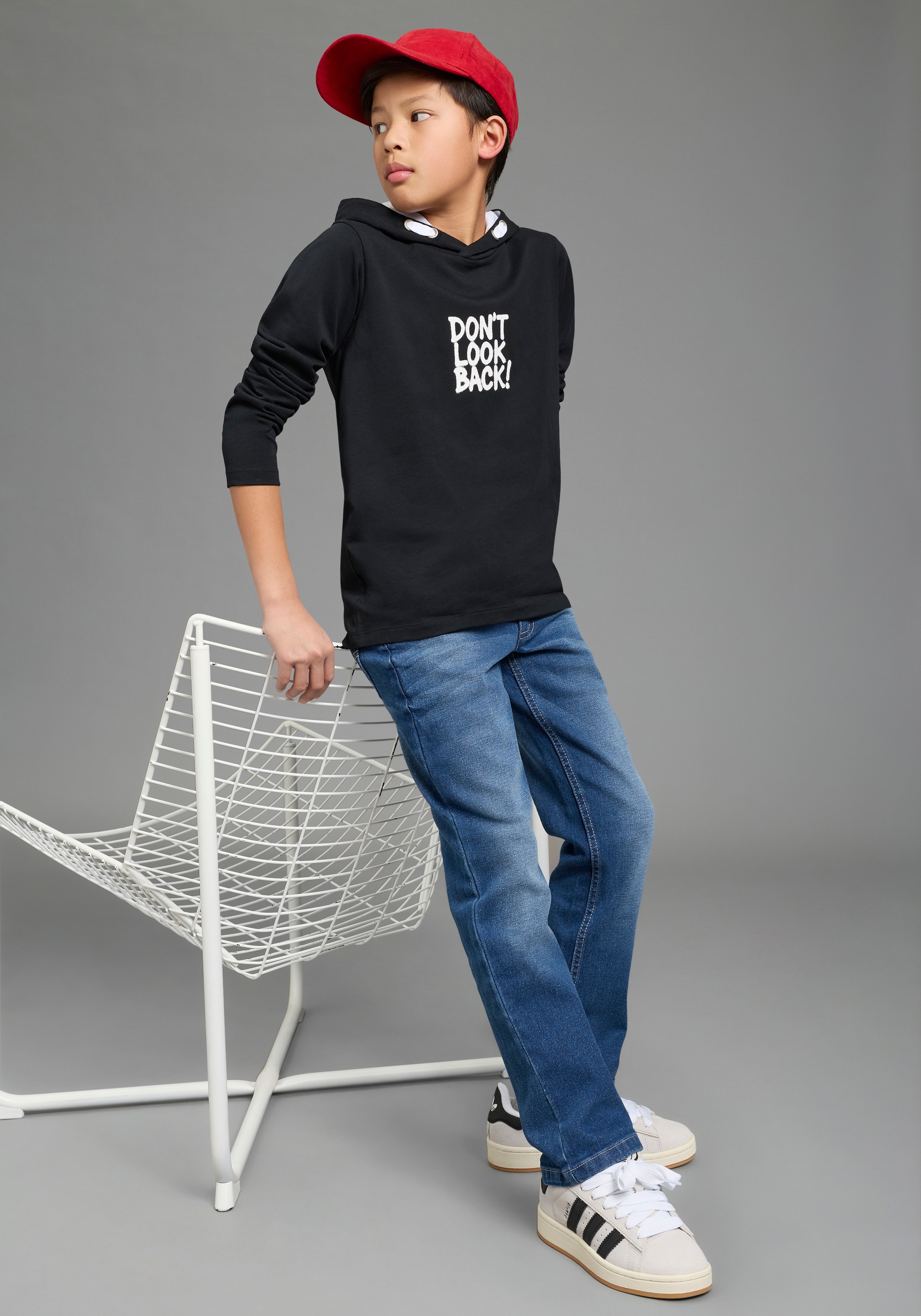 KIDSWORLD Kapuzenshirt »Kapuzenshirt mit Spruch: DON'T LOOK BACK« Langarm, bedruckt, aus Baumwolle und Polyester