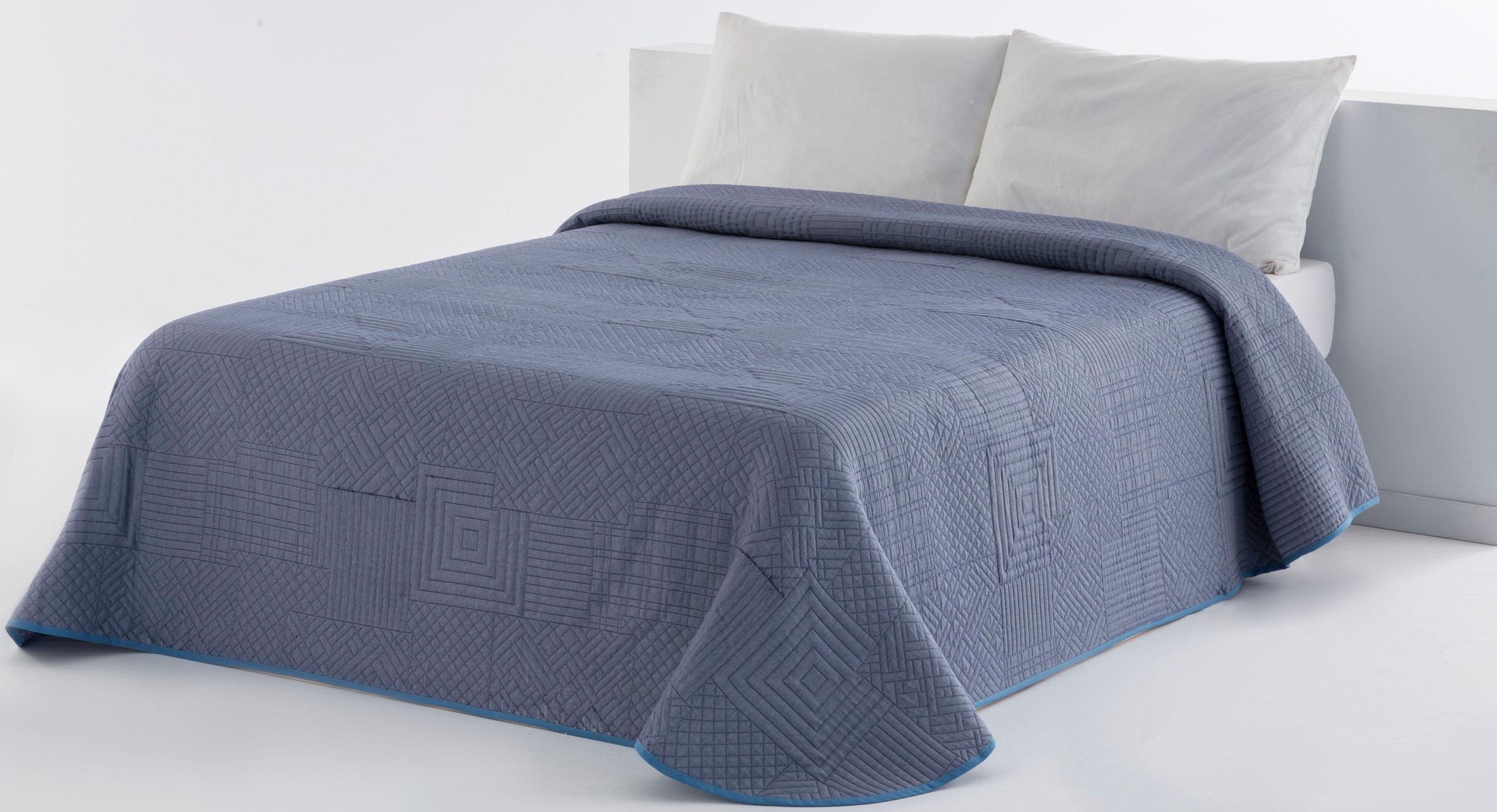 Vialman Home Tagesdecke »Kari«, mit Patchworkmuster