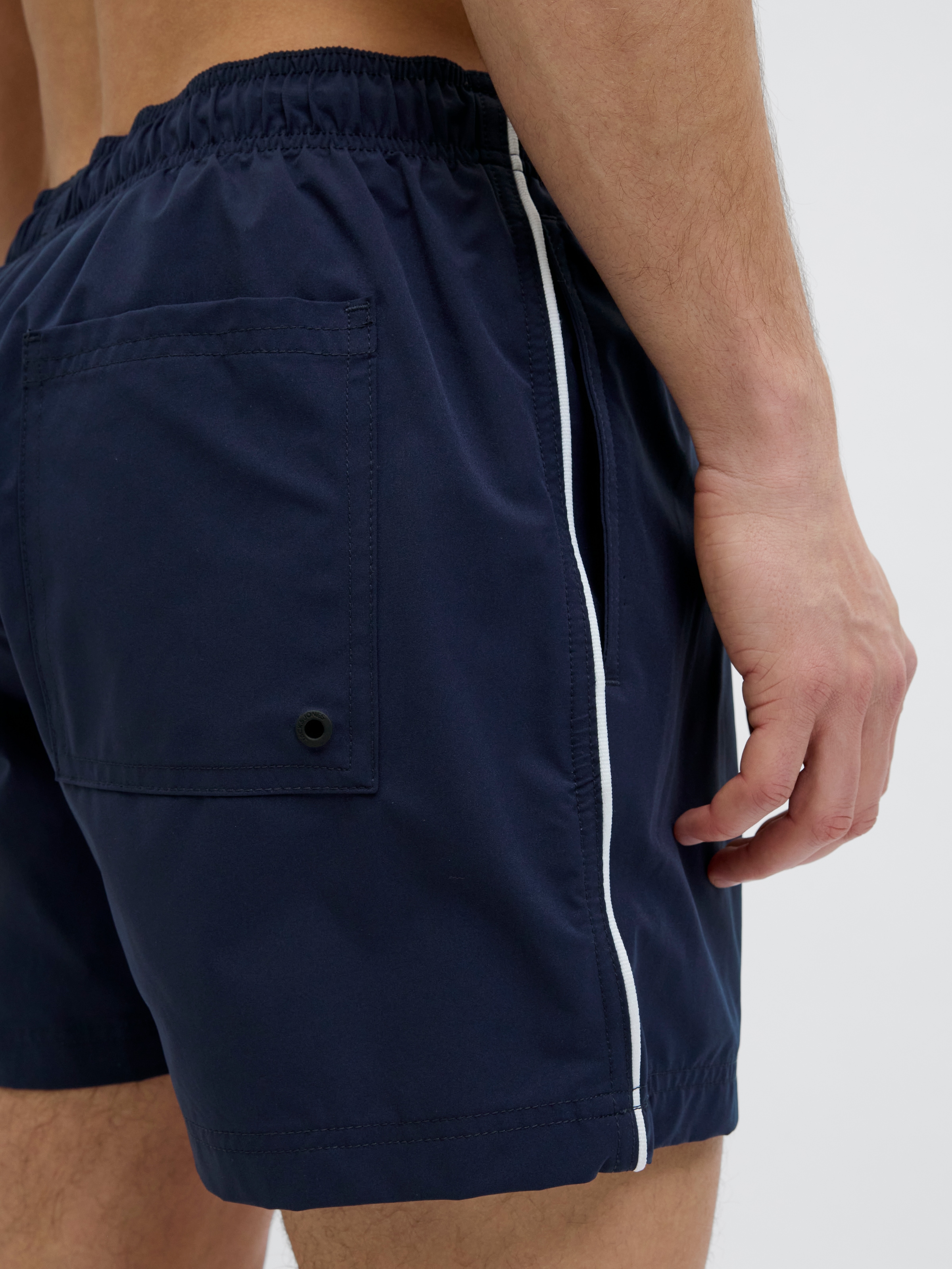 Jack & Jones Badeshorts »JPSTMAUI JJSWIM SPLICE LOGO AKM SN«