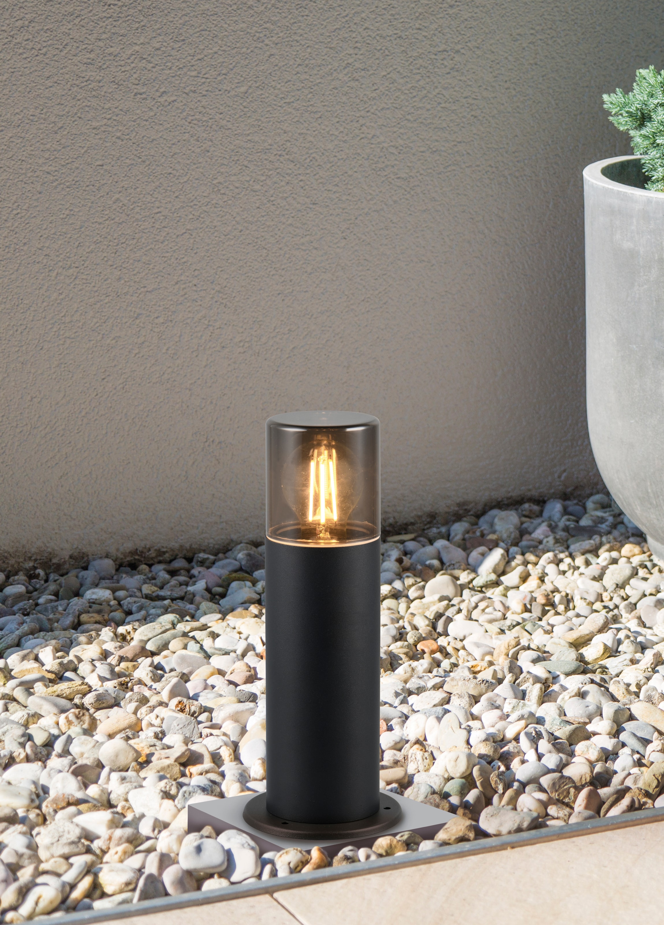 TRIO Leuchten Außen-Stehlampe »HOOSIC, Outdoor Wegeleuchte Ø 12cm, exkl 1x E27 max 28W« E27 1 Stk. warmweiß - kaltweiß Garten Stehleuchte IP44 mit getöntem Lampenschirm (rauchfarbig)