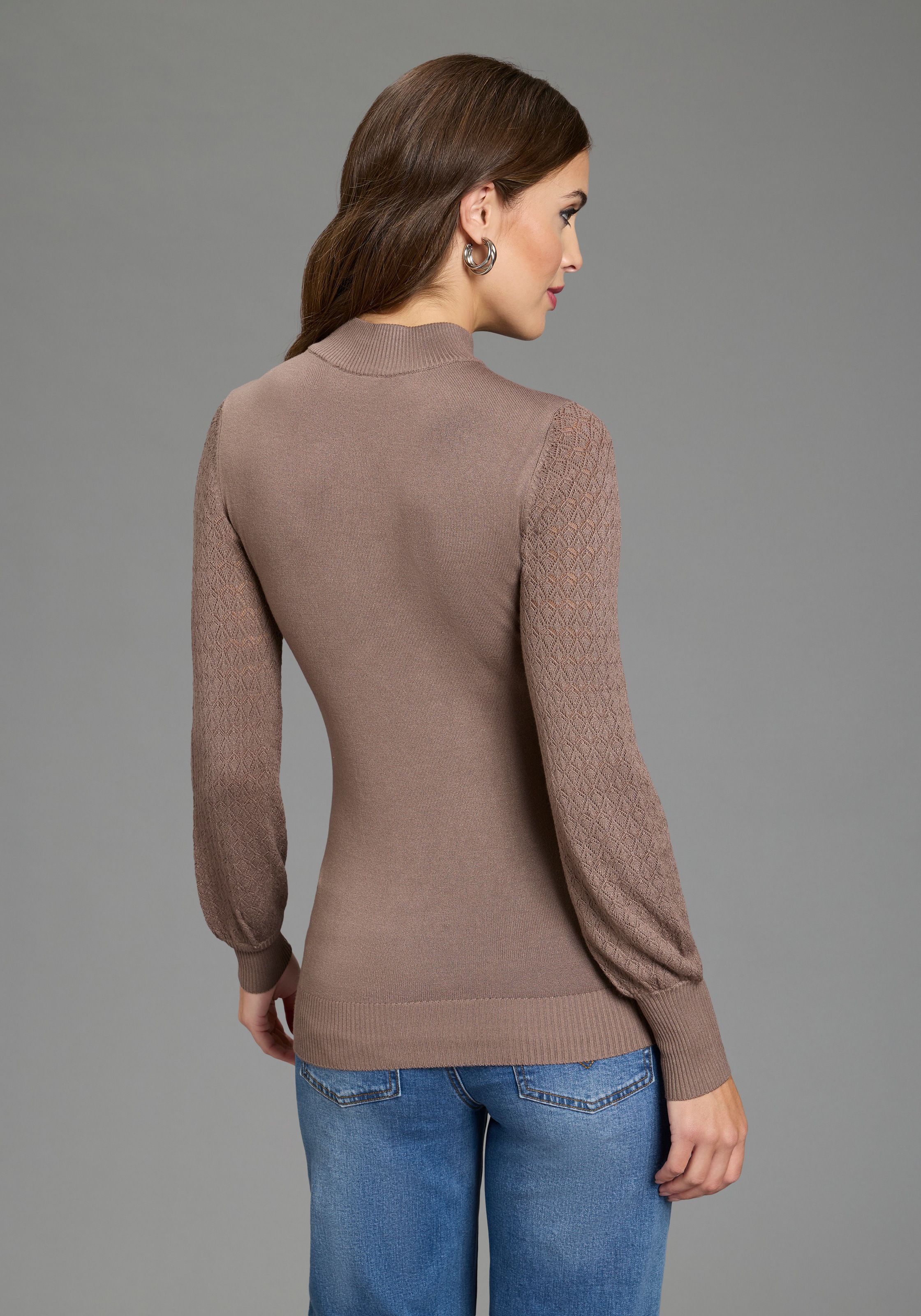 Melrose Stehkragenpullover mit Ajourstrick und vulominösen Ärmeln
