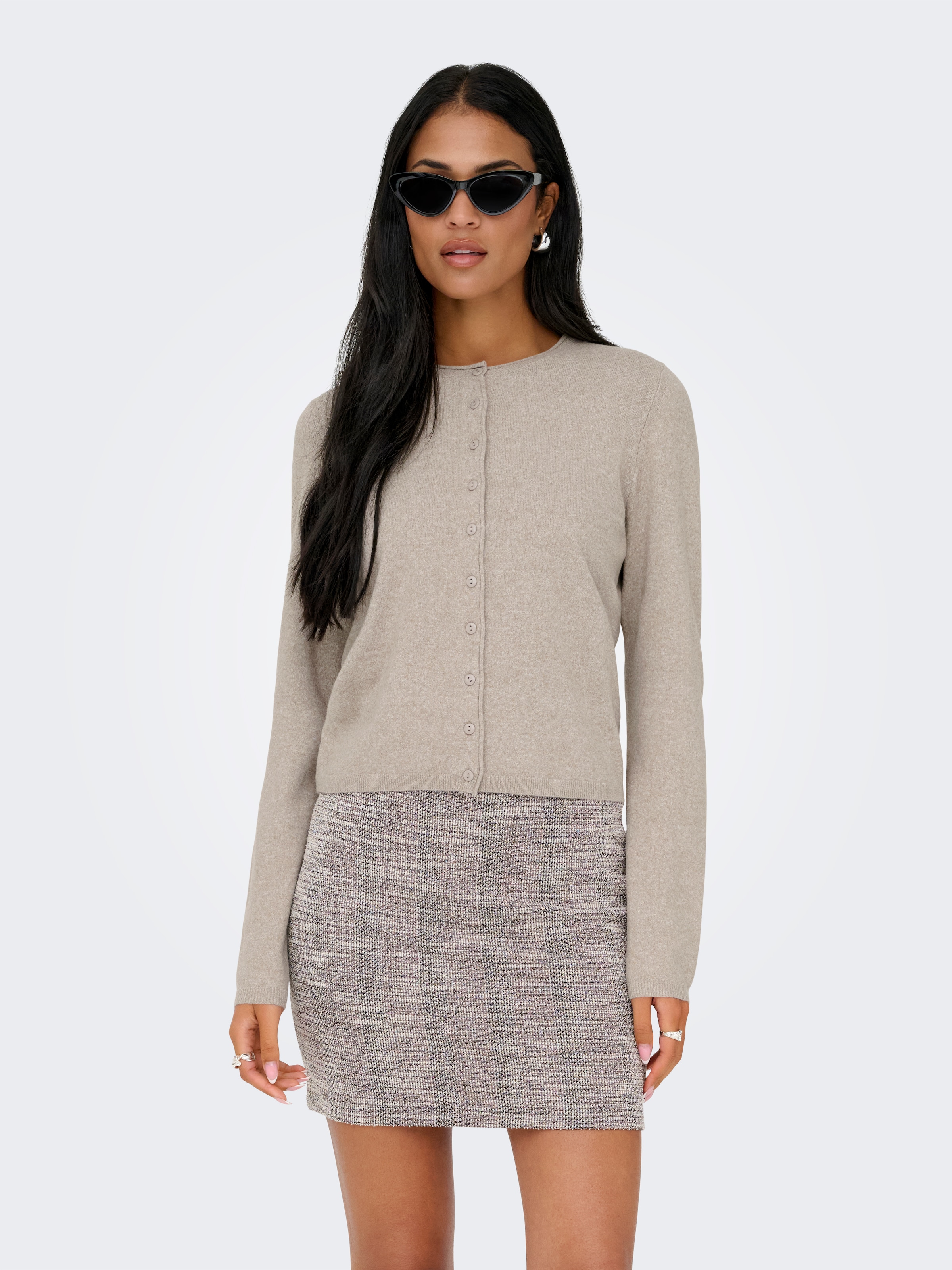 ONLY Strickjacke »ONLLOYAL LIFE LS O-NECK BUT CAR KNT NOOS« gerippte Ärmelbündchen