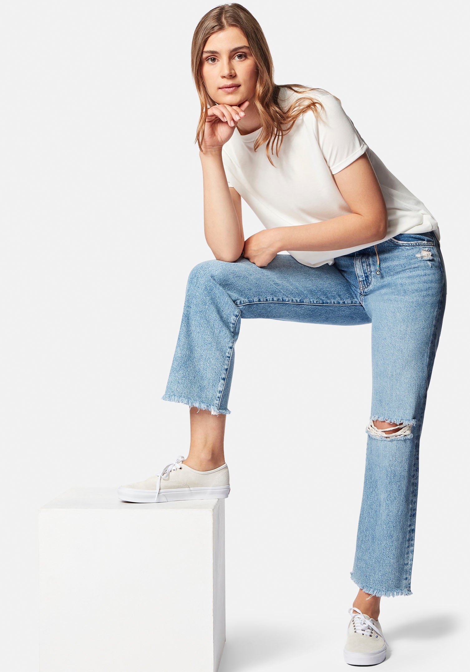 Mavi Straight-Jeans »BARCELONA«, mit ausgefranster Kante am Beinabschluss