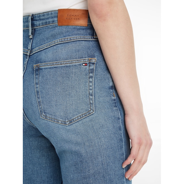 Tommy Hilfiger Straight-Jeans, mit Tommy Hilfiger Logo-Badge bei OTTO